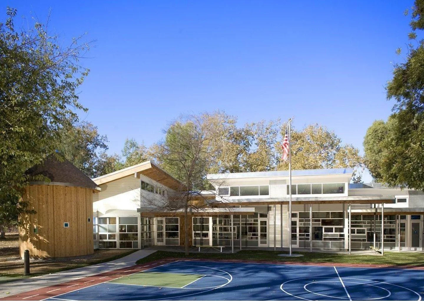 WHPS Oxnard Street campus
