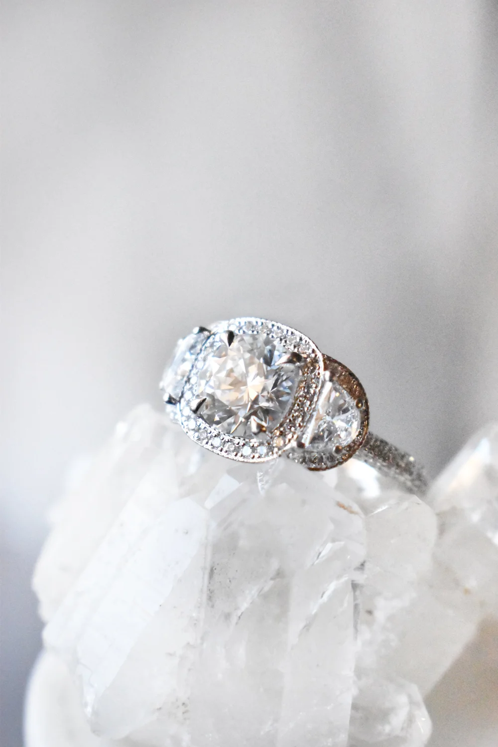 Bell \u0026 Bird Ring No. 3913 – Bell and Bird, image size:1000x1500