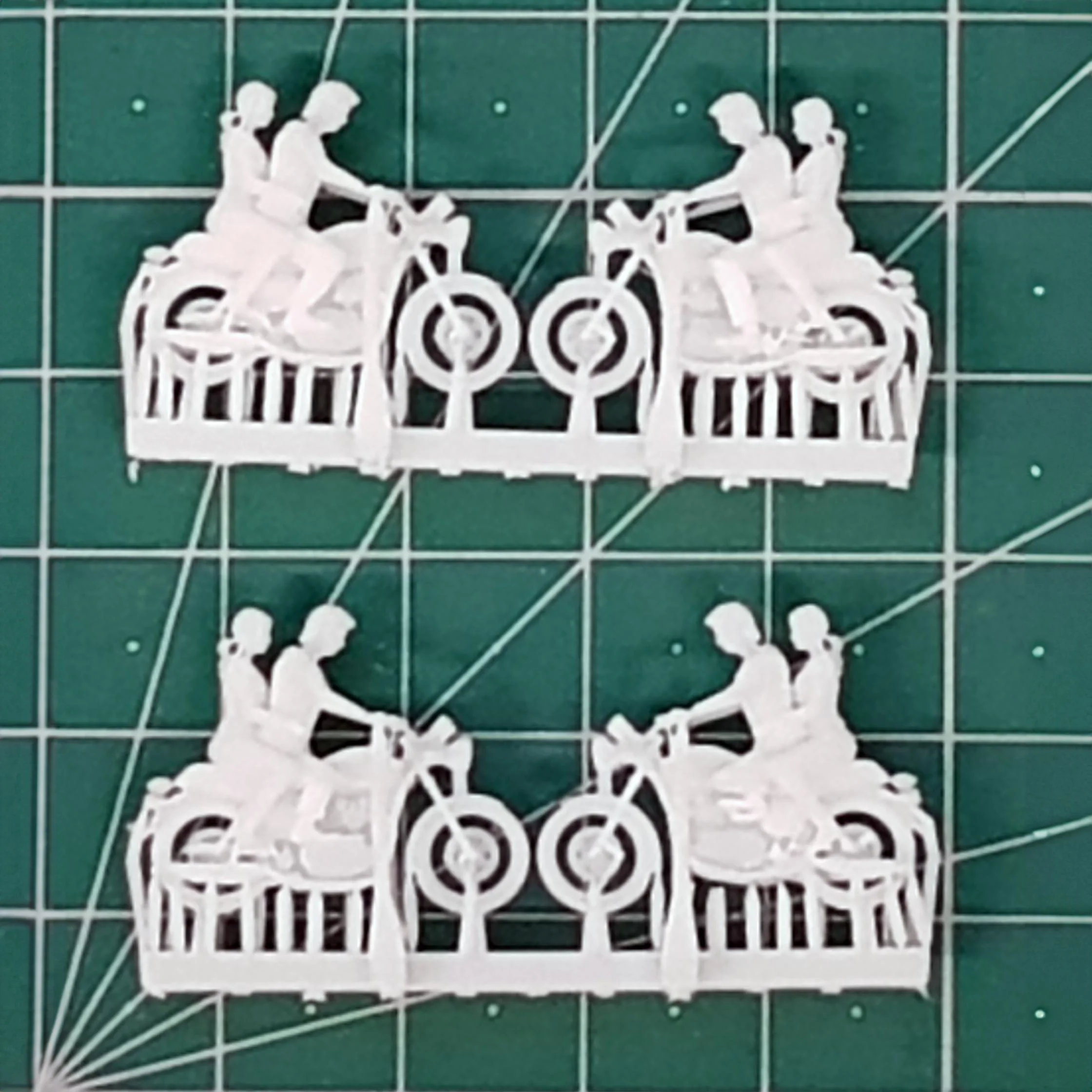 FG10 1930s Passenger Figures - Unpainted Resin Miniatures For OO Scale