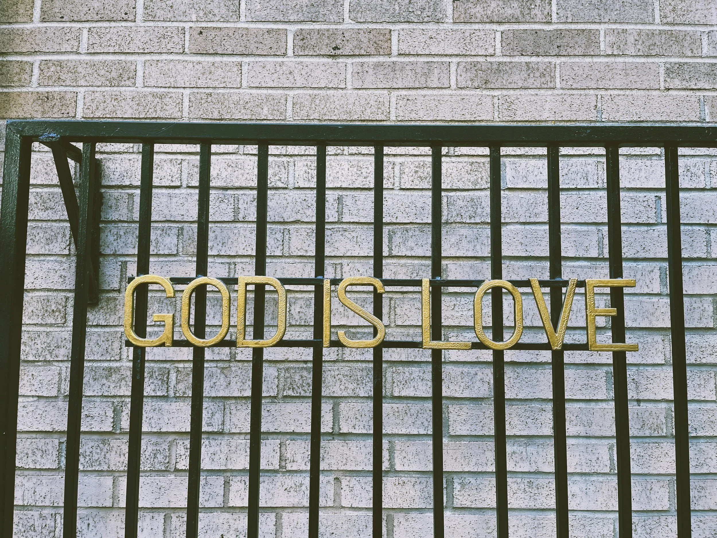 Apesar dos nossos pecados