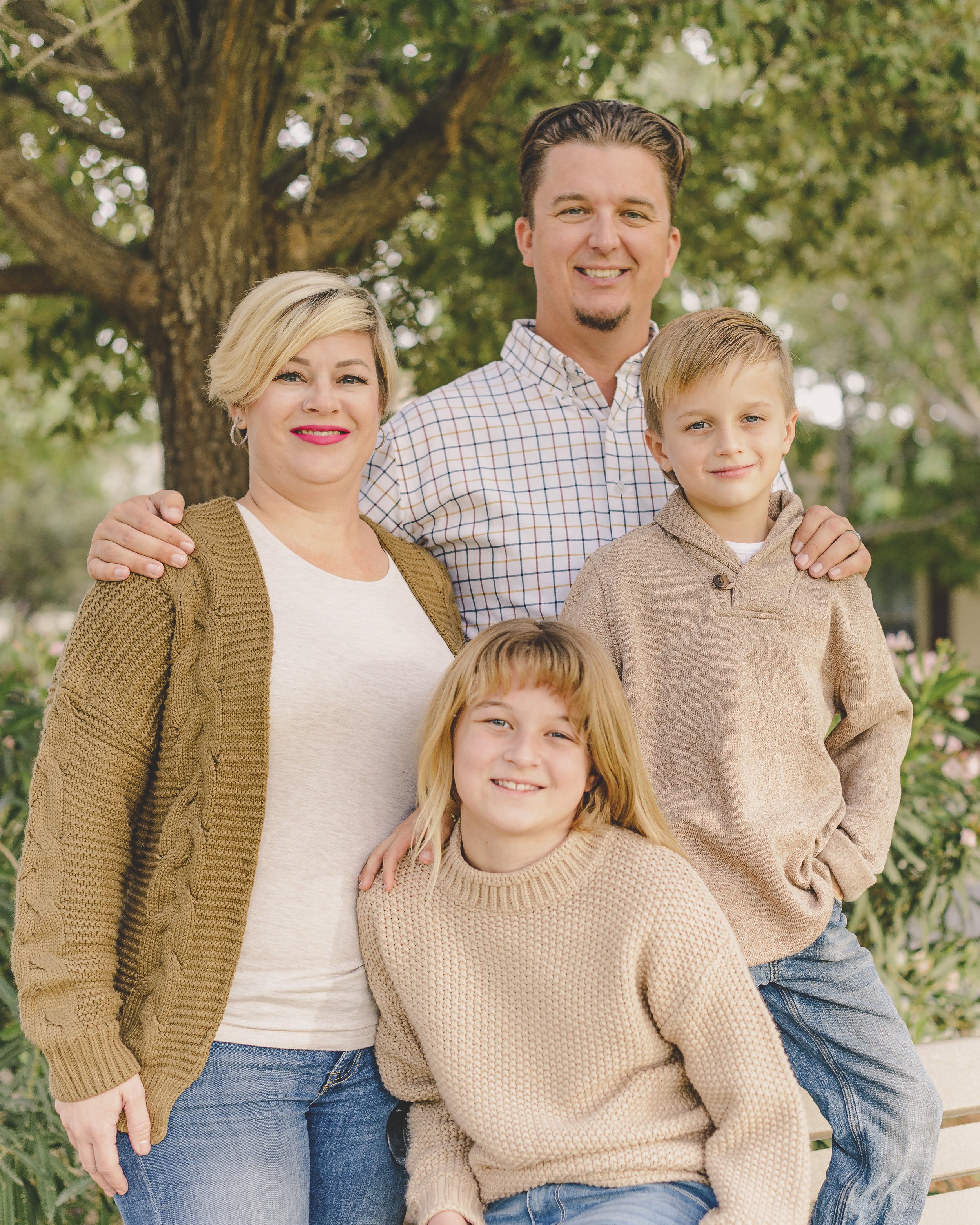Rennacker Studio_Phoenix Portrait Photographer_211120_Hailey Family_DSC4892.jpg