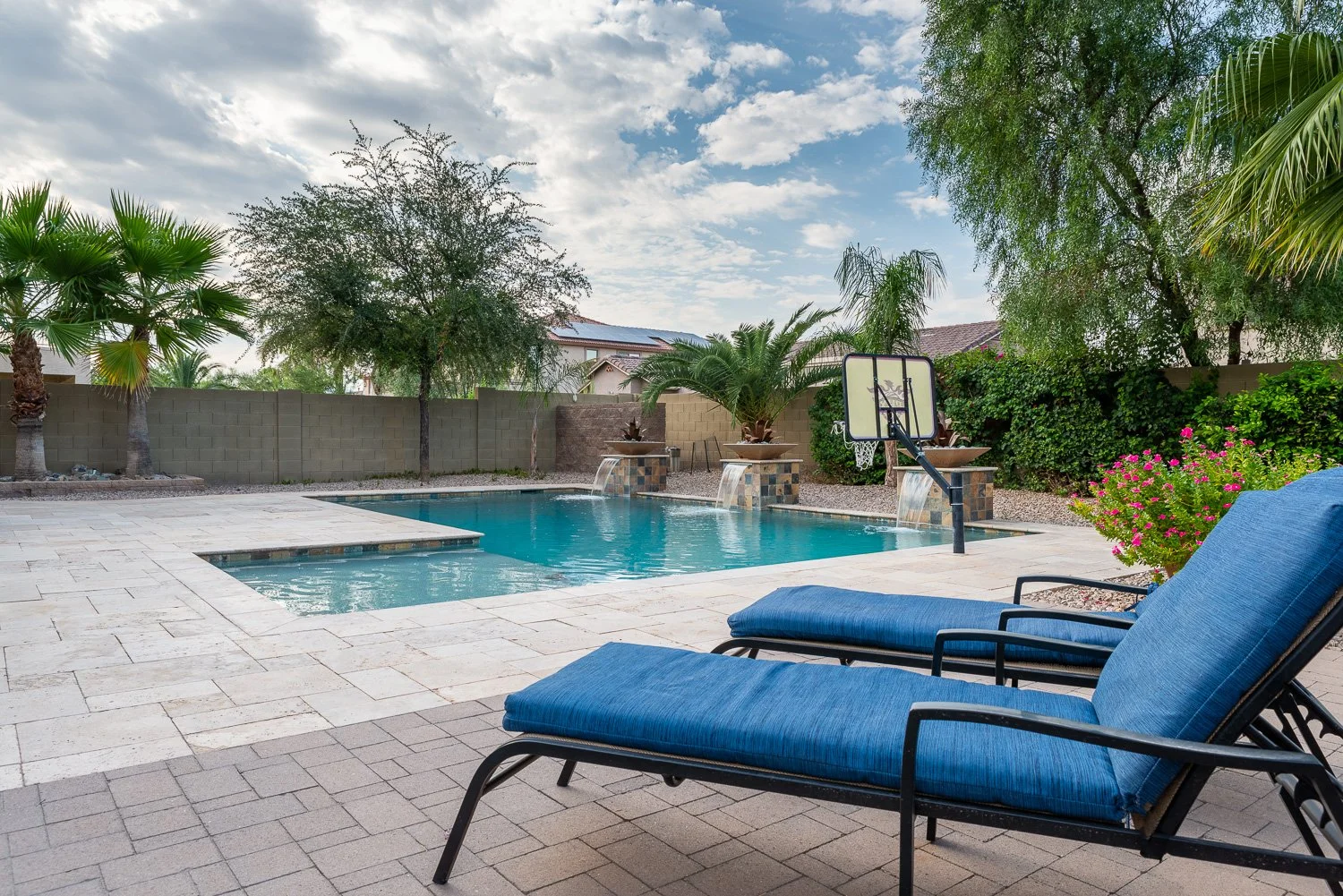 210917-15094 W Sells Drive Goodyear Arizona 85395-Back Yard_DSC0775-HDR-Edit.jpg