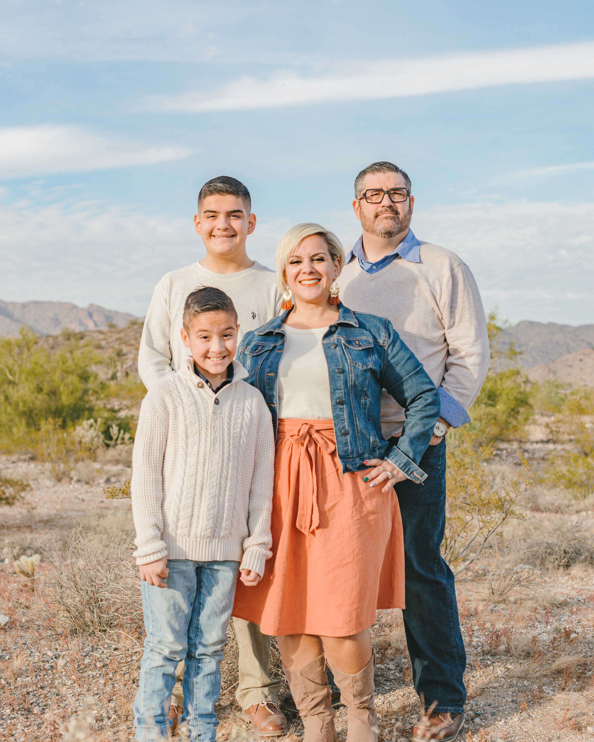 Rennacker Studio_Headshot Photography_211222_Valledor Family_DSC5504.jpg