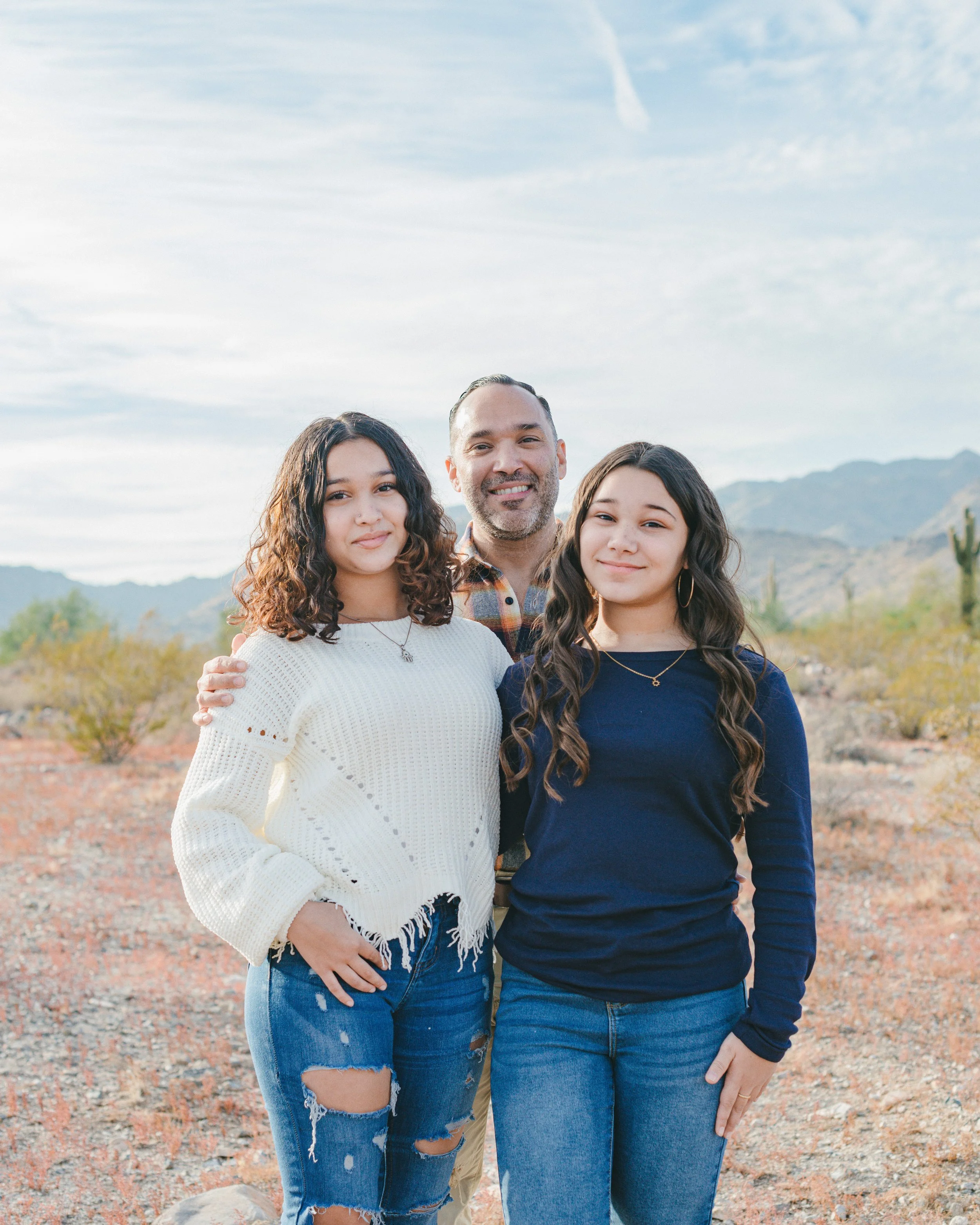 Rennacker Studio_Headshot Photography_211222_Valledor Family_DSC5350.jpg