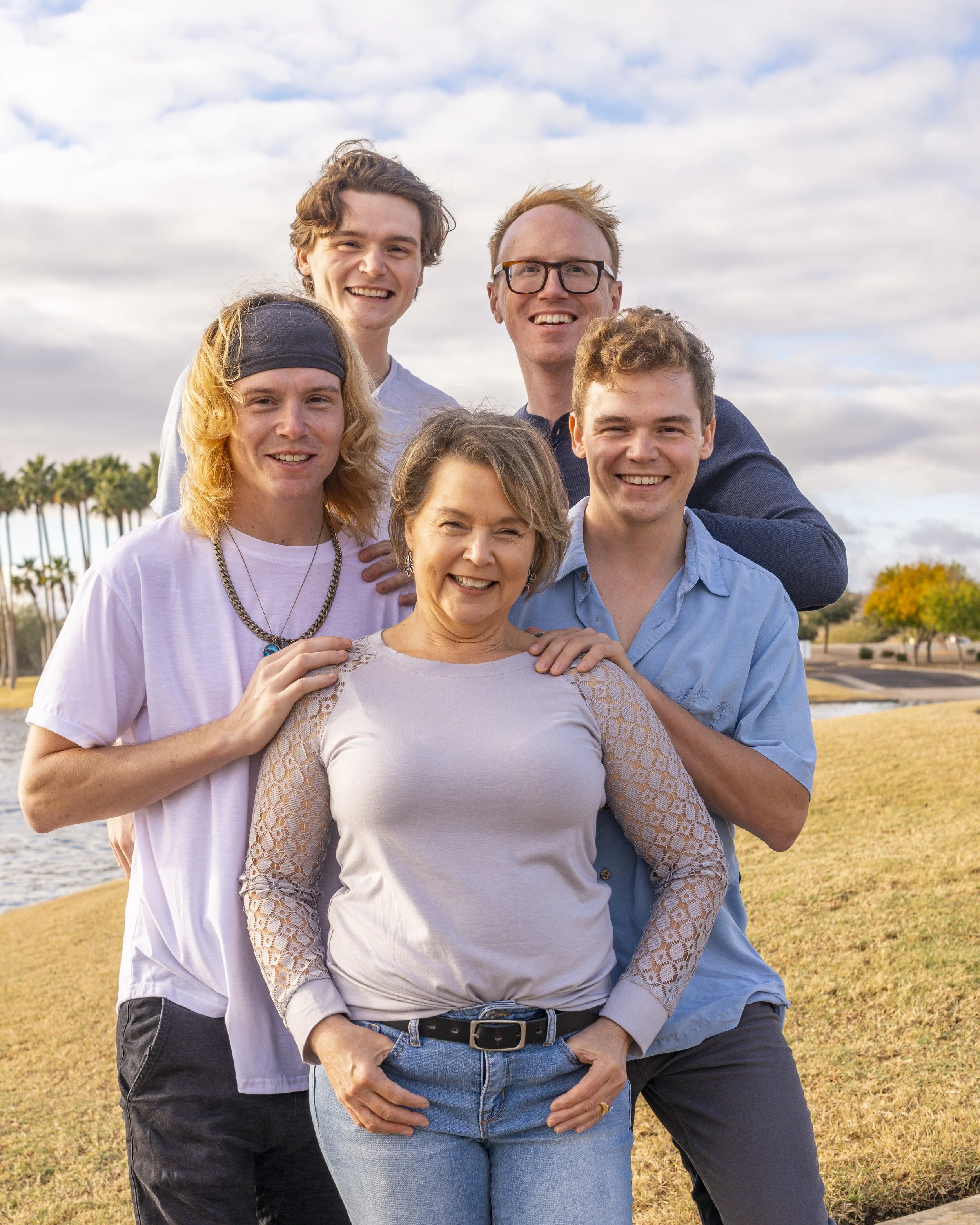 0011356_Rennacker Studio_Family Photoshoot_1969.jpg