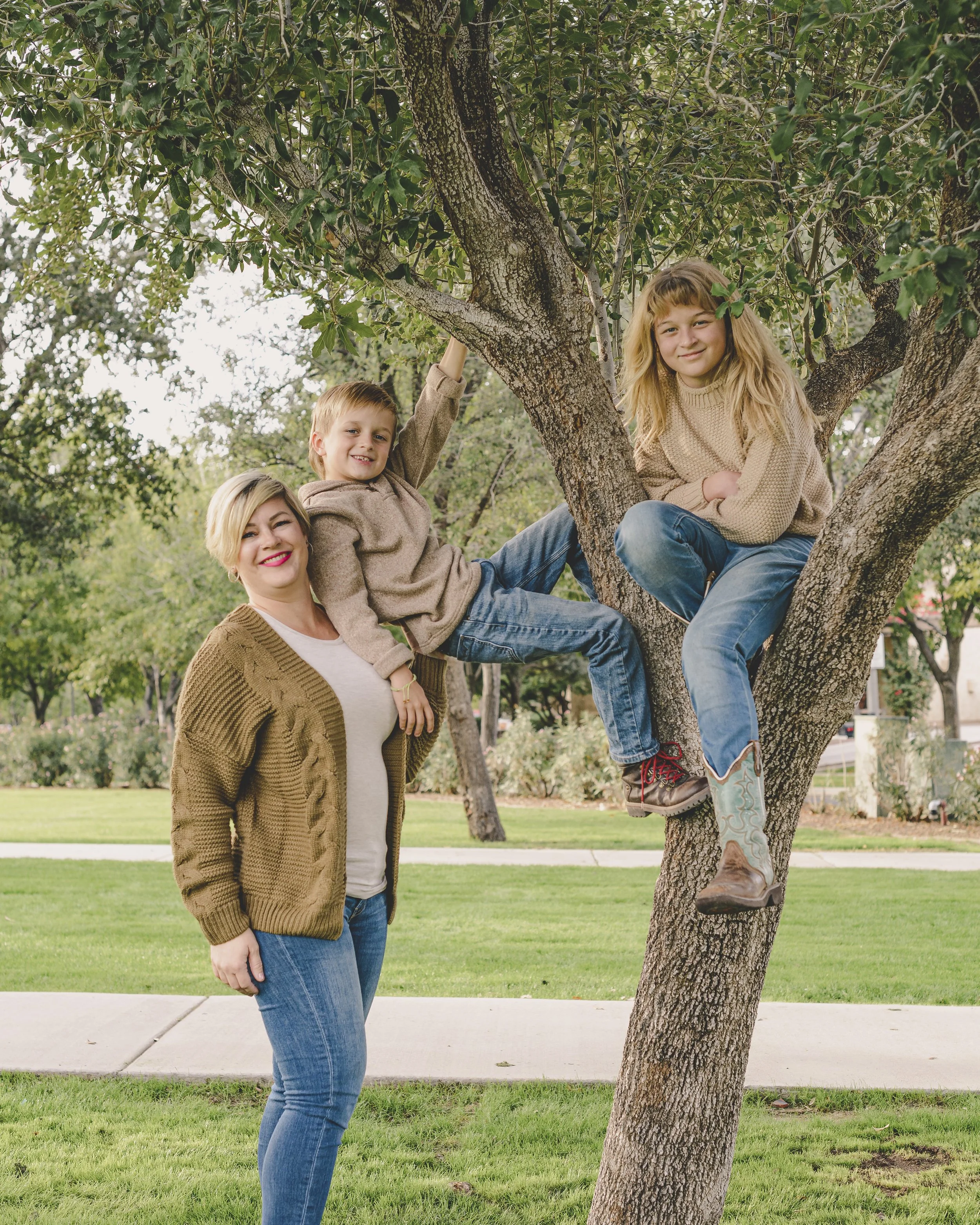 Rennacker Studio_Phoenix Portrait Photographer_211120_Hailey Family_DSC4856.jpg