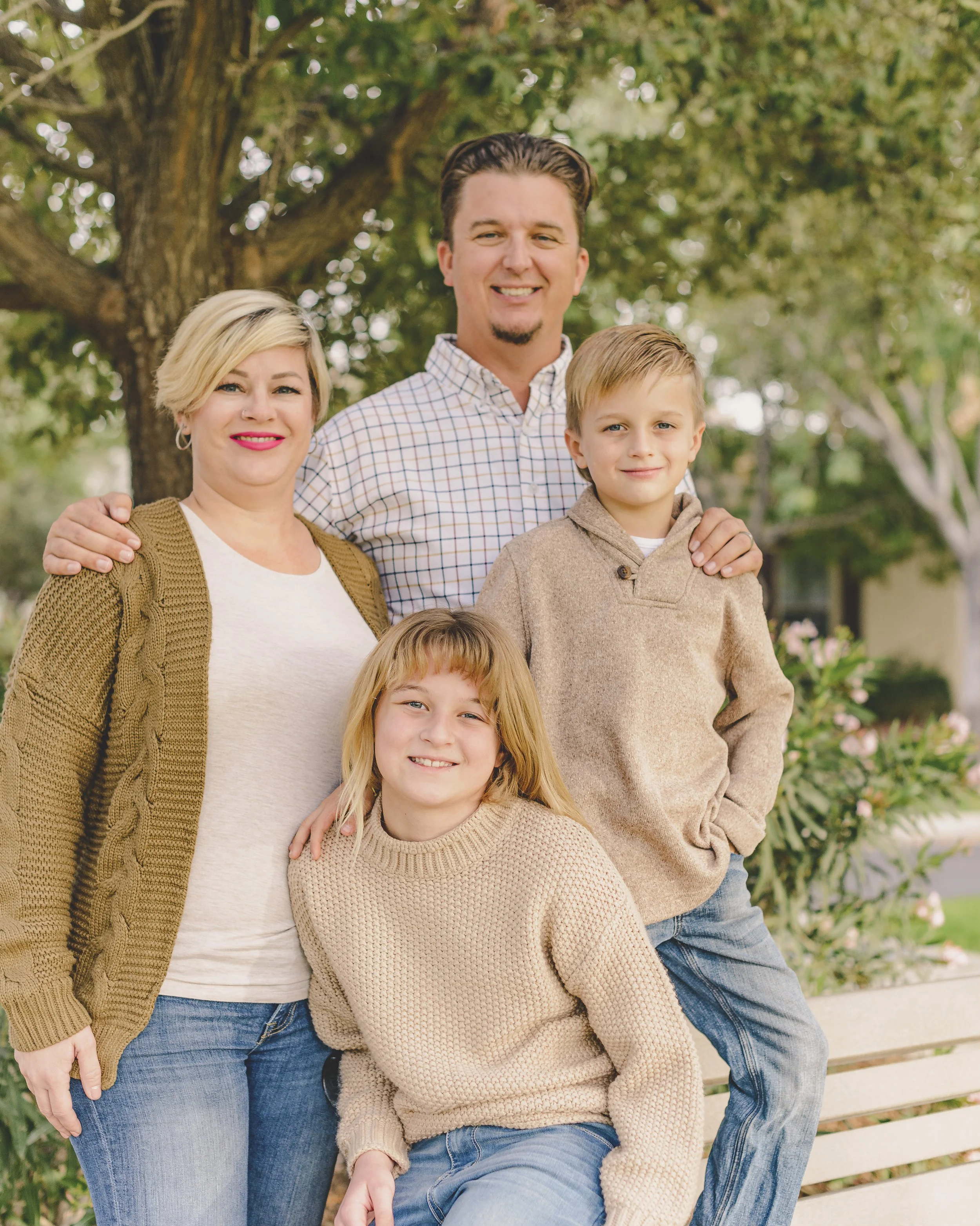 Rennacker Studio_Phoenix Portrait Photographer_211120_Hailey Family_DSC4891.jpg