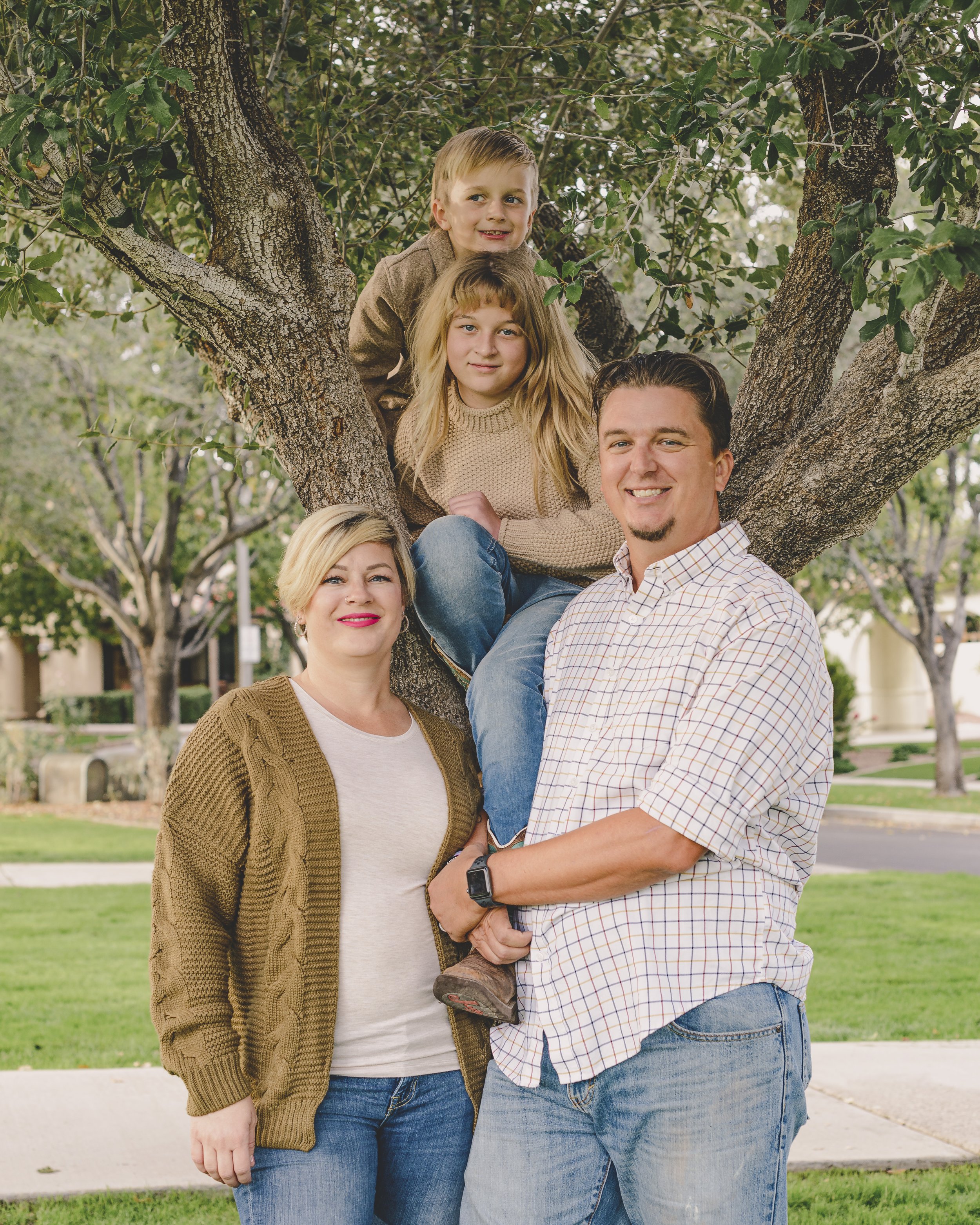 Rennacker Studio_Phoenix Portrait Photographer_211120_Hailey Family_DSC4870.jpg
