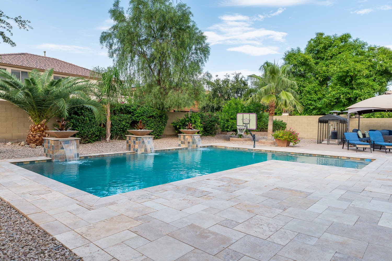 210917-15094 W Sells Drive Goodyear Arizona 85395-Back Yard_DSC0785-HDR-Edit.jpg