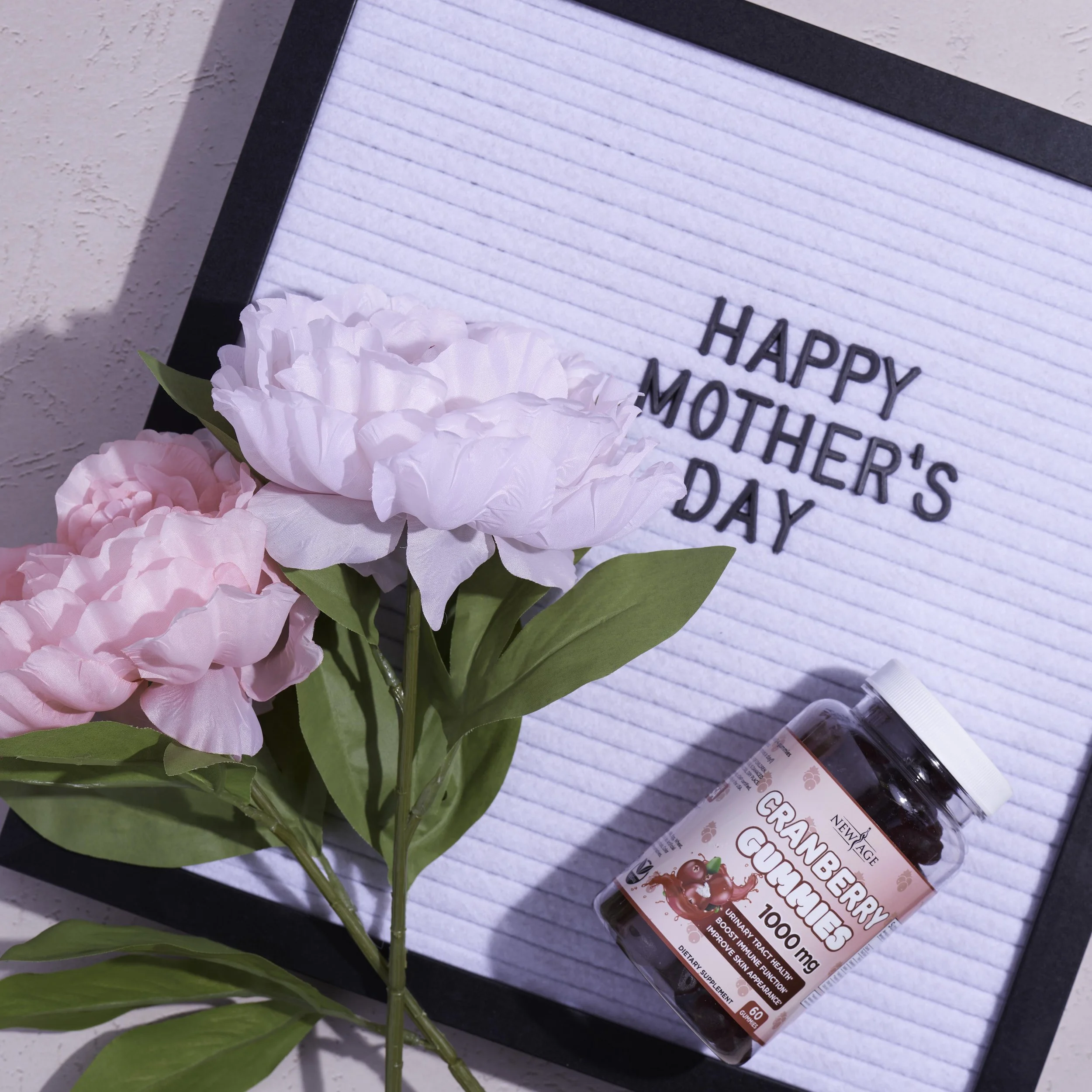 NAN-21-031-Mothers Day - Cranberry Gummies-3646.jpg