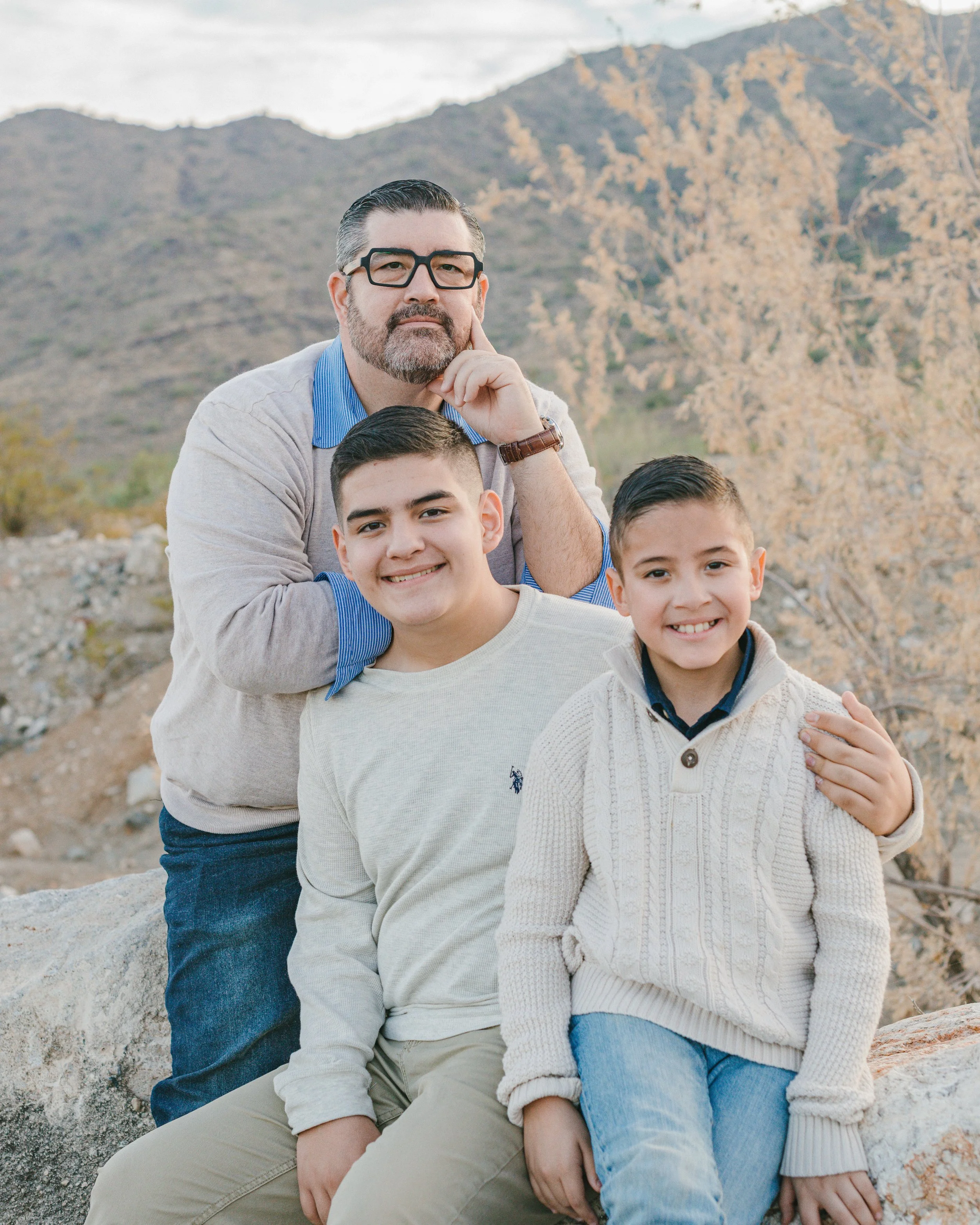 Rennacker Studio_Headshot Photography_211222_Valledor Family_DSC5942.jpg