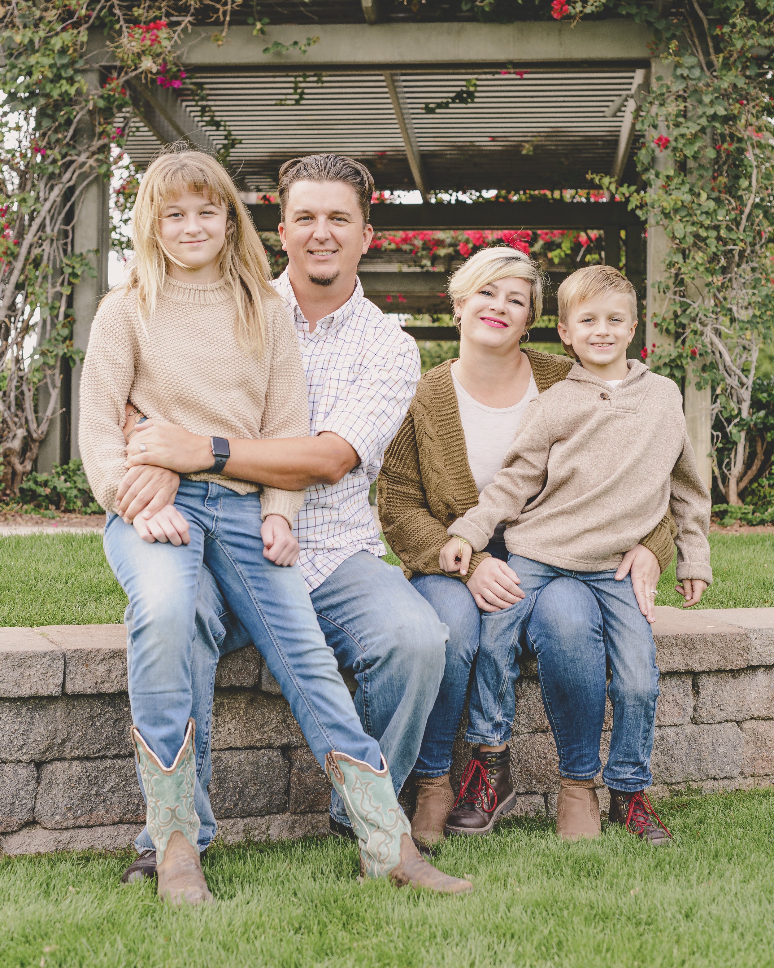 Rennacker Studio_Phoenix Portrait Photographer_211120_Hailey Family_DSC4832.jpg