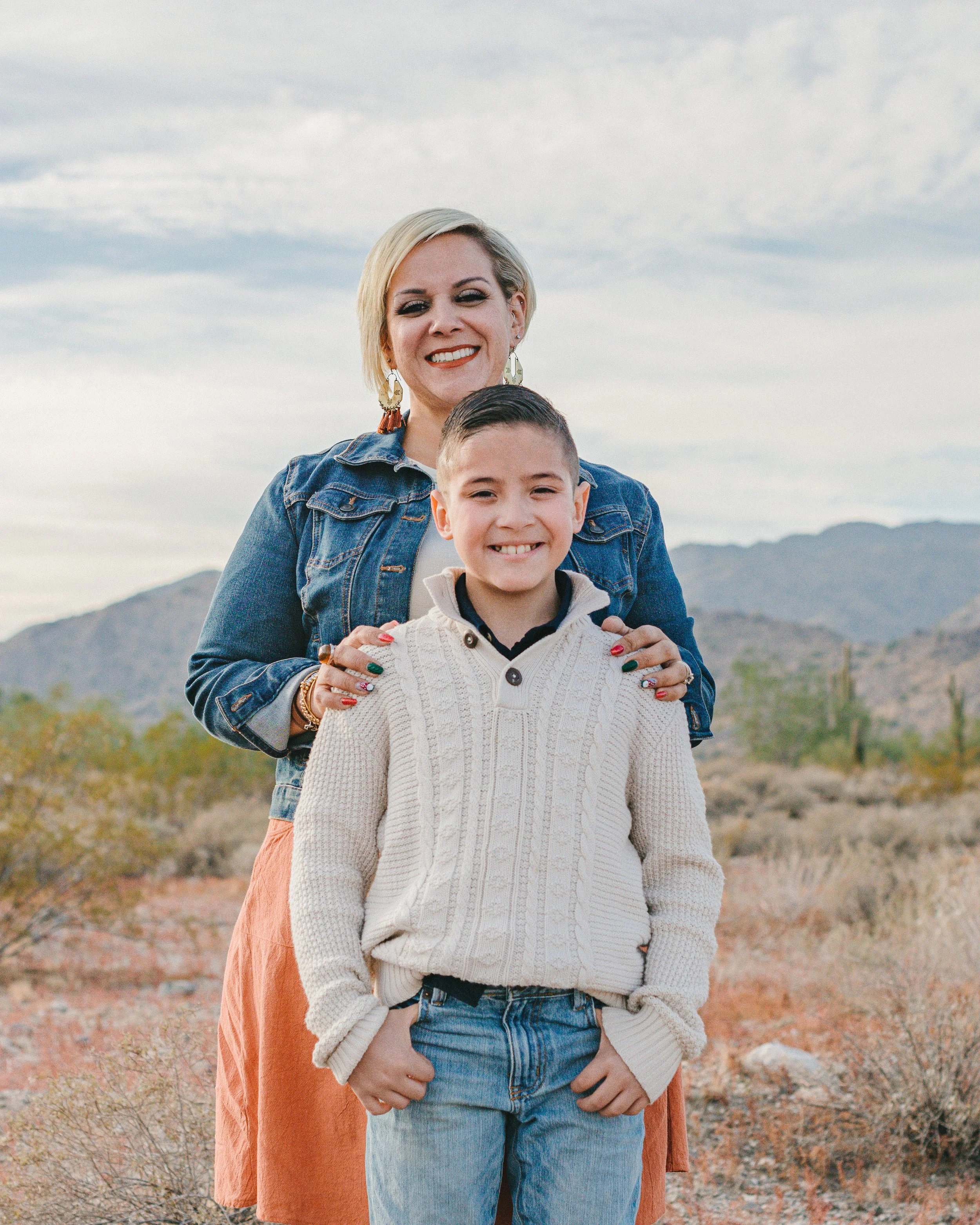 Rennacker Studio_Headshot Photography_211222_Valledor Family_DSC5426.jpg
