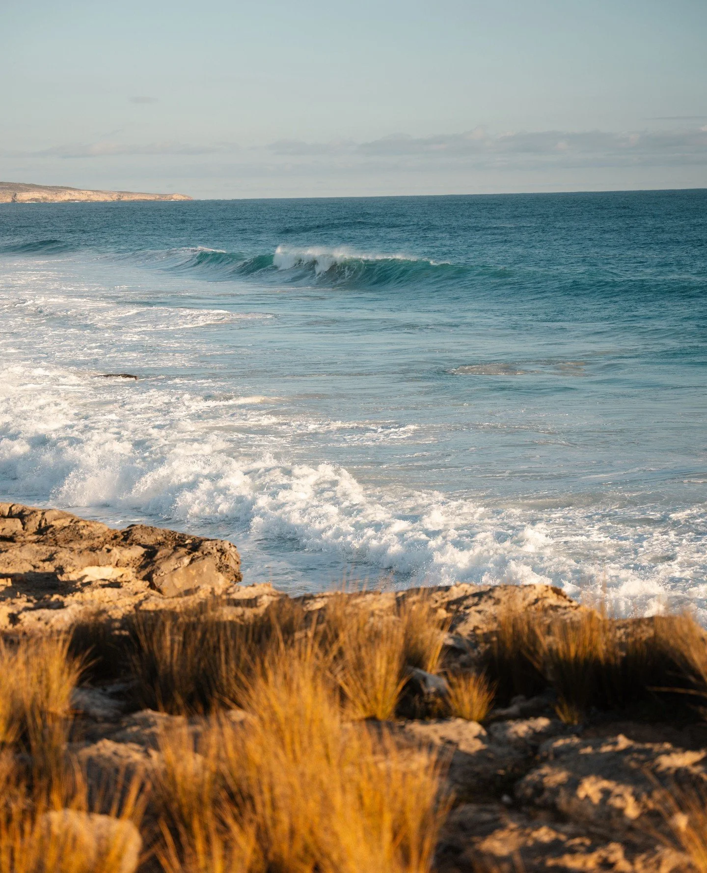 The rugged coastline of Kangaroo Island will always have my heart 🌊⁠
⁠
Shot for @southernoceanlodge @baillielodges