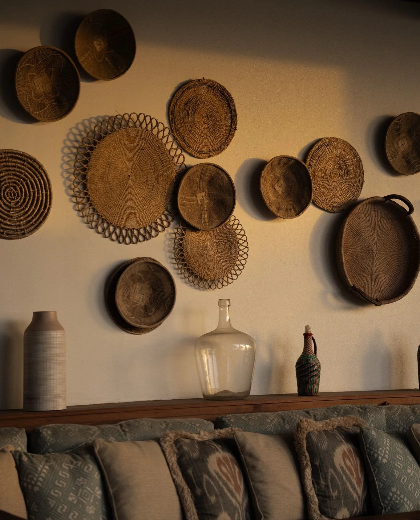 From yoga in the sand to massages by the sea.⁠
Picantes in hand, salt in the air, and the sun setting on your skin.⁠
⁠
Heavenly moments from @sohohouse Canouan 🌞