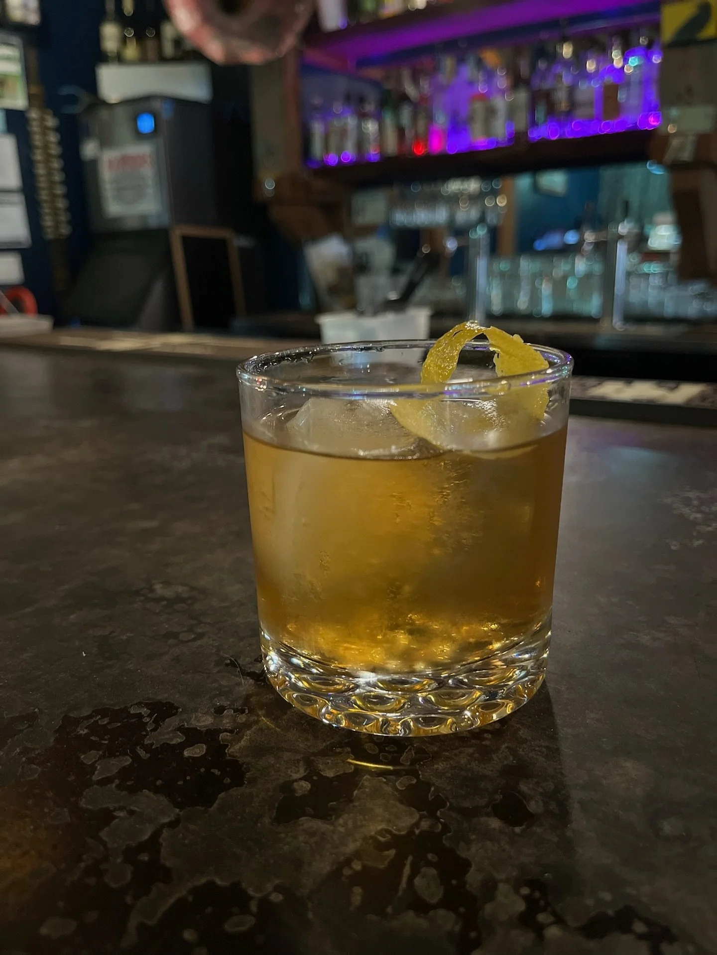 We’ve made it to Saturday, friends. And that calls for celebration. We have a fantastic Saunter Special for you this week. Introducing:
The Vida Loca
Vida Mezcal
Bauman’s Apple Cider Vermouth
Ancho Reyes
Mexican Cocoa Bitters 
$5 from