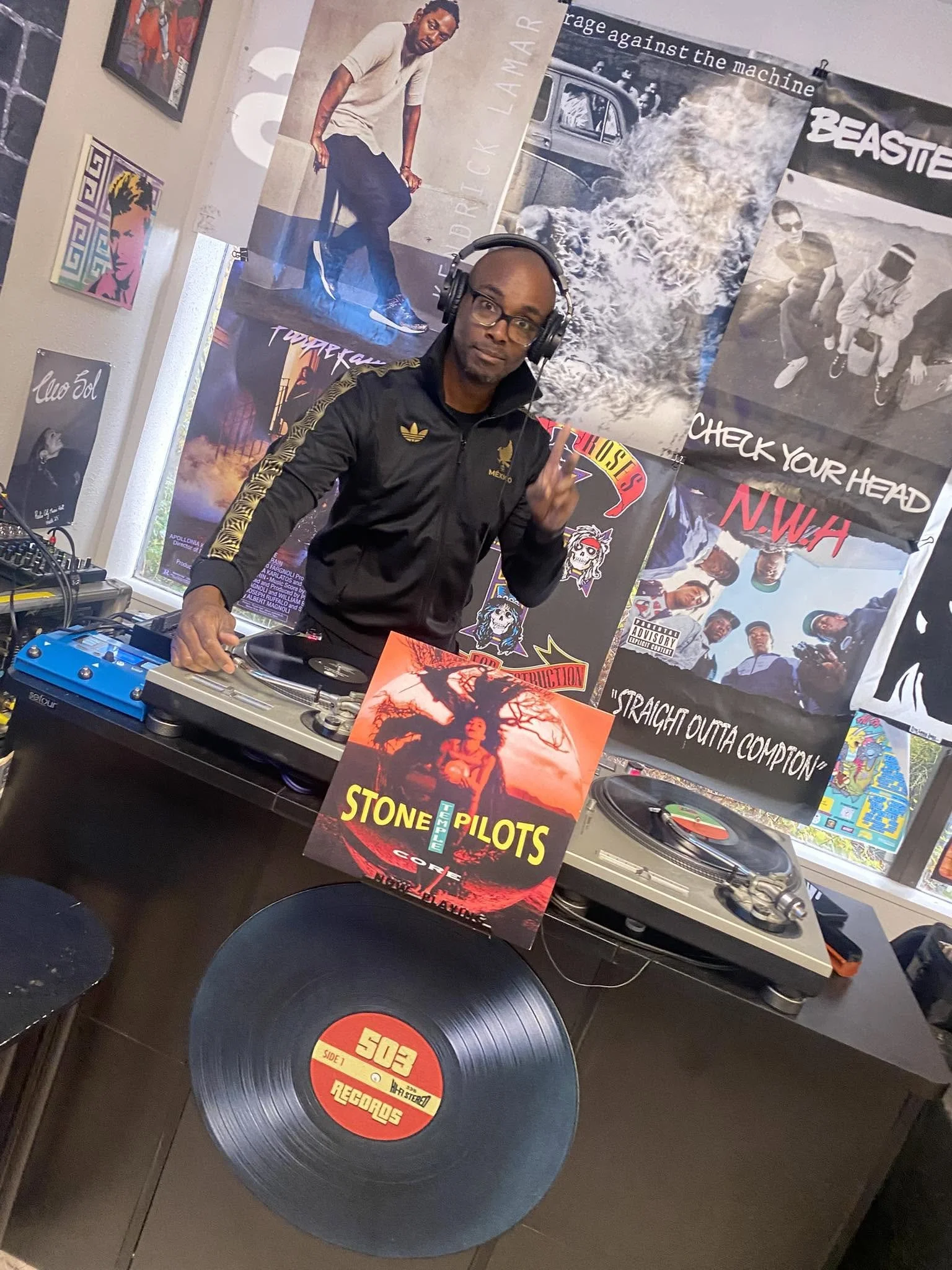 DJ Ron B Spins Old School Hip Hop & Funk