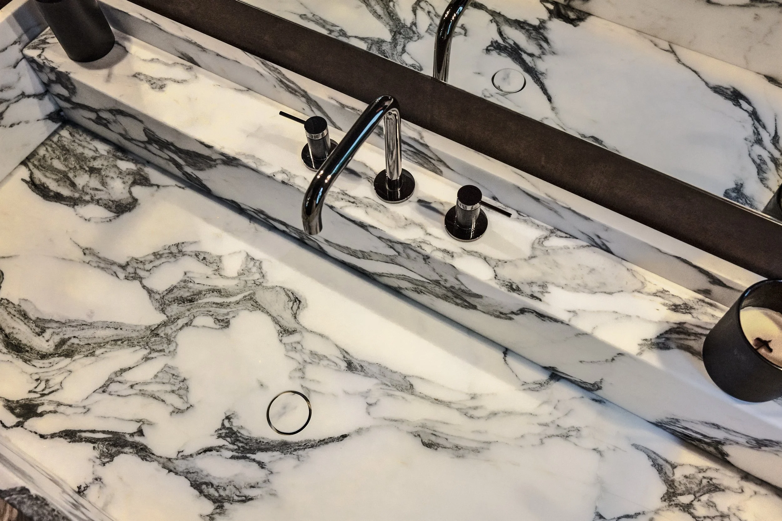 Kettle_Creek_Formal_PowderRoom_Closeup01.jpg