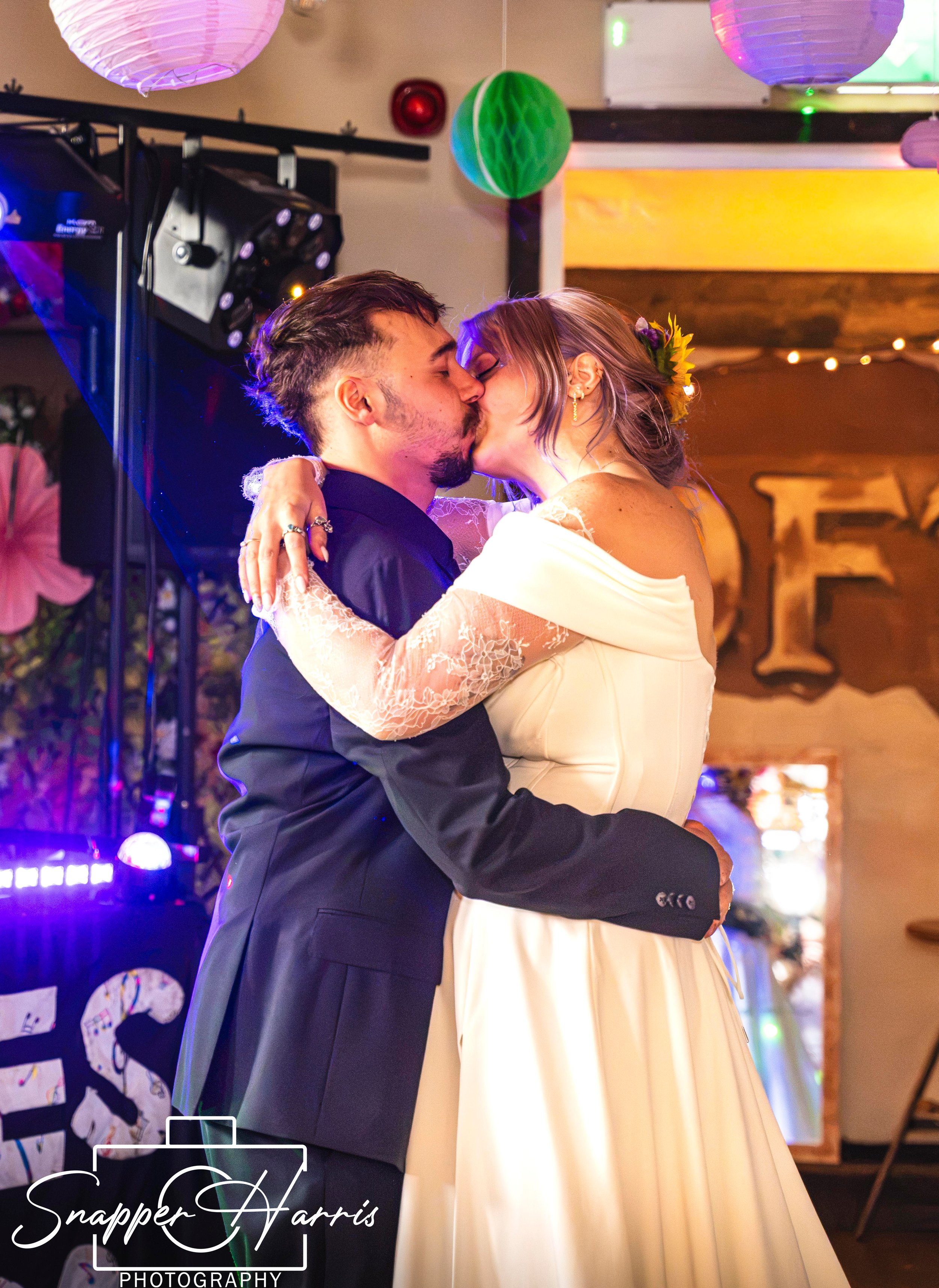 MR & MRS CARNEY-270.jpg