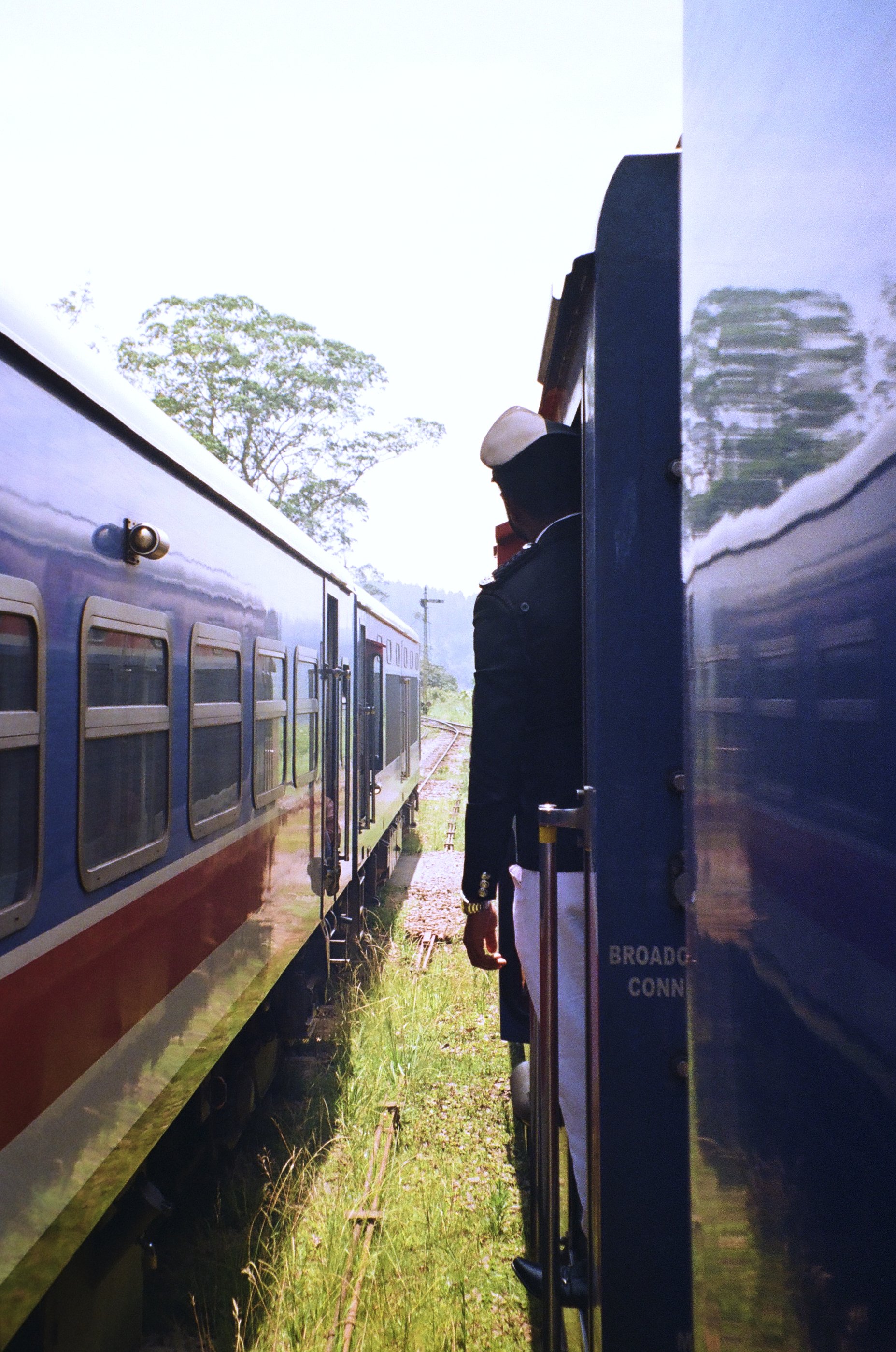 Train stop, somewhere in the middle of Sri Lanka