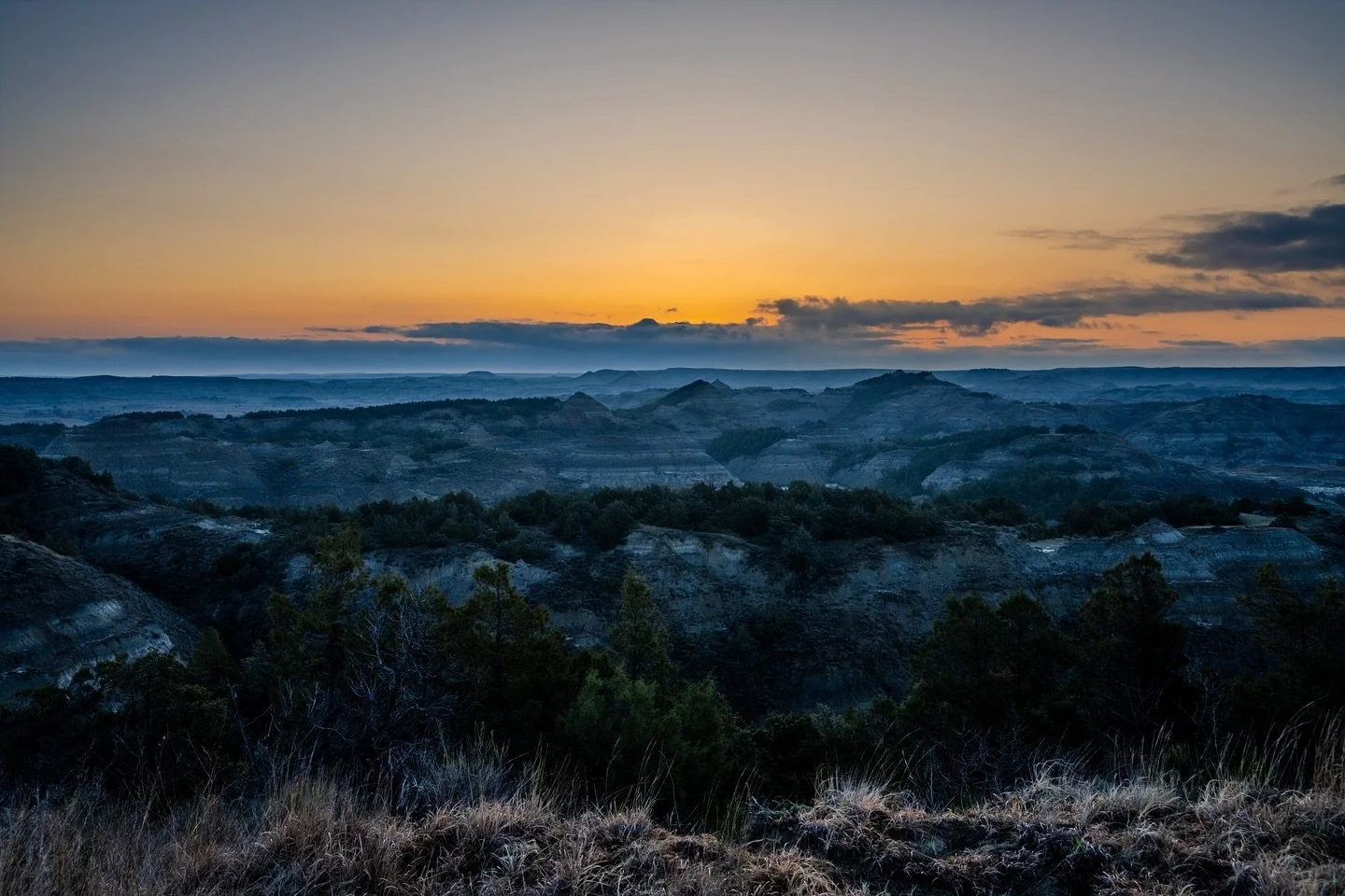 @lolo1388 and I woke up as the ass crack of dawn in late April and found a decent spot to catch a sunrise in the #theodorerooseveltnationalpark  Finding a spot that faces east in the South Unit was a chore, but we finally found one about 5 minutes be
