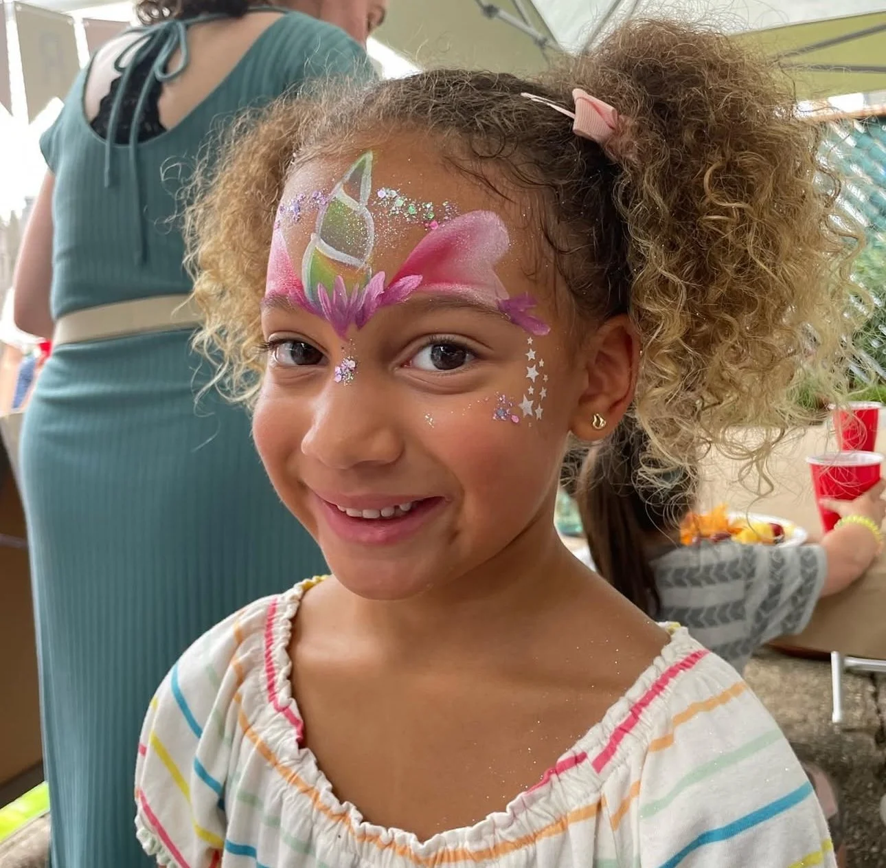 Wish Upon a Party
children's party entertainment
birthday party entertainment
professional party artists
princess performer
princess party
magical moments
fairy-tale experience
themed party entertainment
children's events
party decorations
balloon de