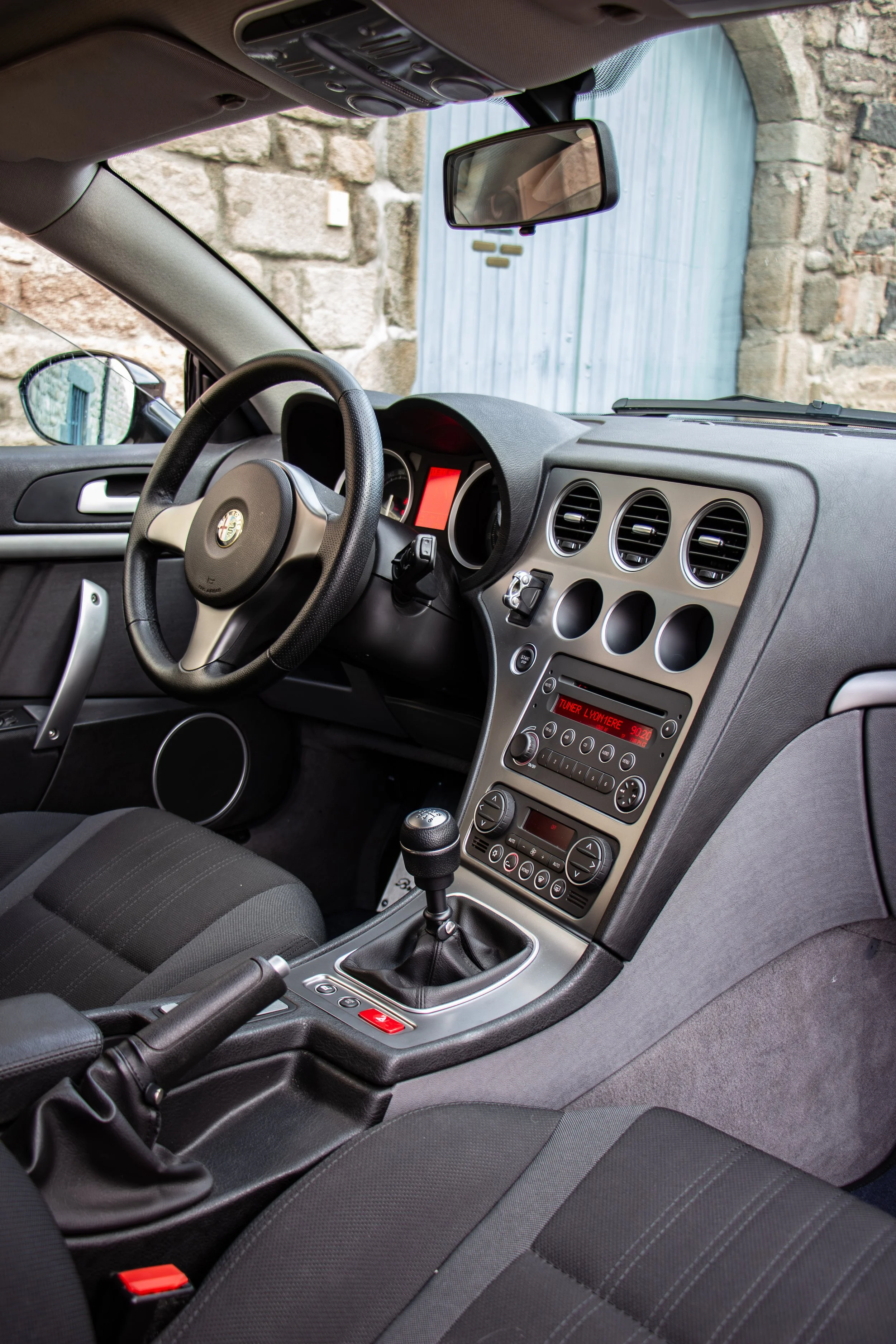 Alfa Romeo brera 2.2 JTS 185-55.jpg