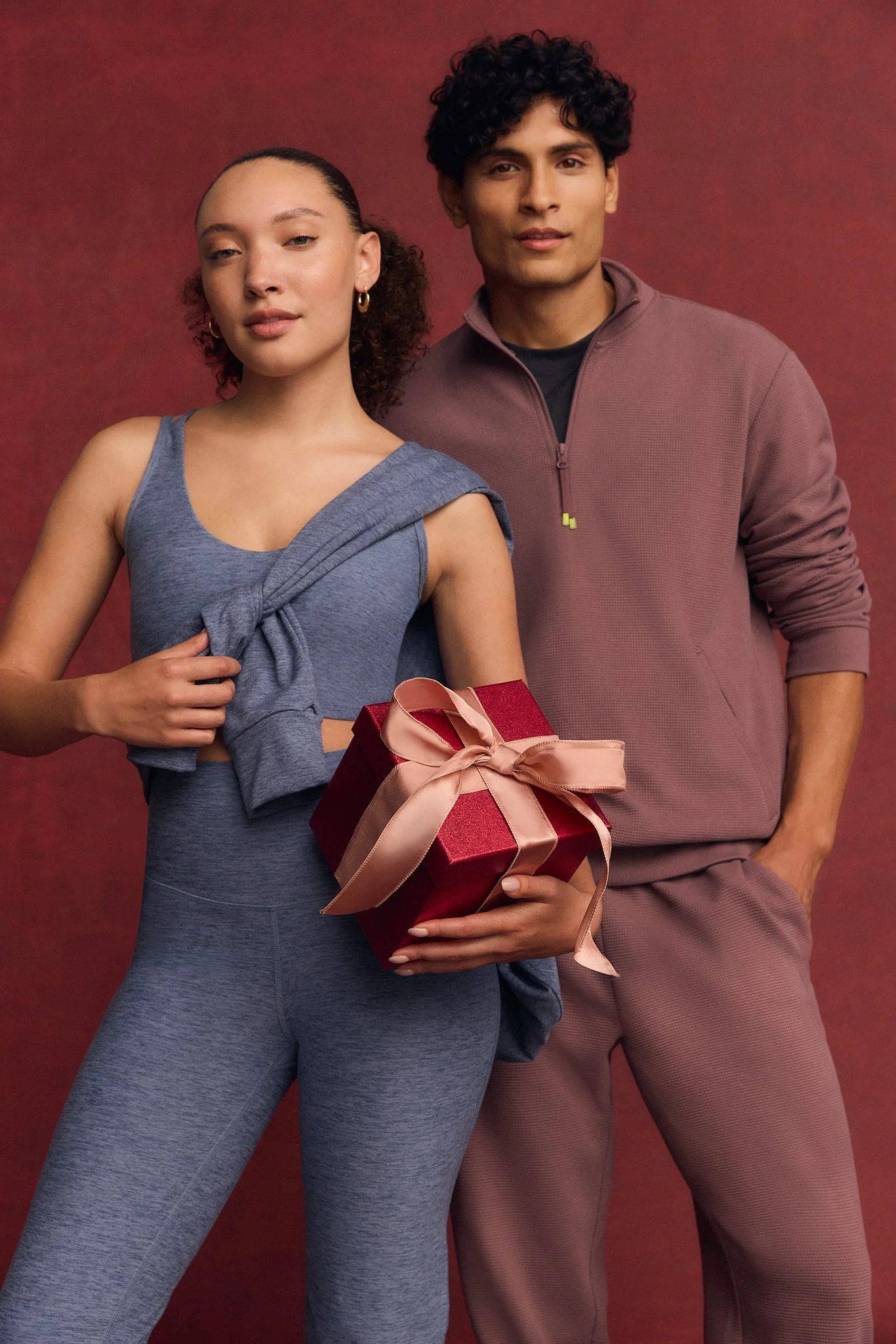 6706551-FY26-Q3-500-HOLIDAY- FASHION-GIFTING-WM-ACTIVE-GIFTING-FROM-XX_5523_r3.jpg