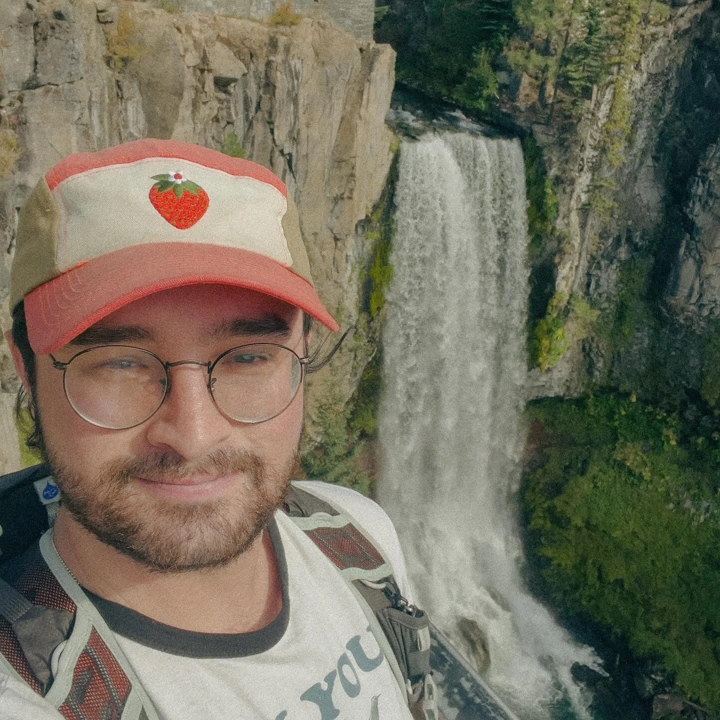 Took a lil trip to Bend and got to go on hikes, draw, and saw one of my favorite artists of all time, @orvillepeck. 

#bendoregon #bend #tumalofalls #waterfalls #canadiangeese #ducks #endofsummer #hiking #creeks #birding #haydenampitheaterbend #cowbo
