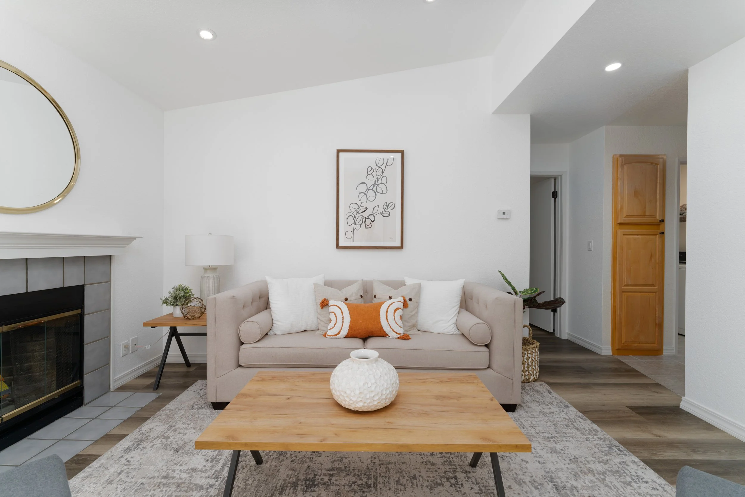 760 Canyon Oaks APT H-016.jpg