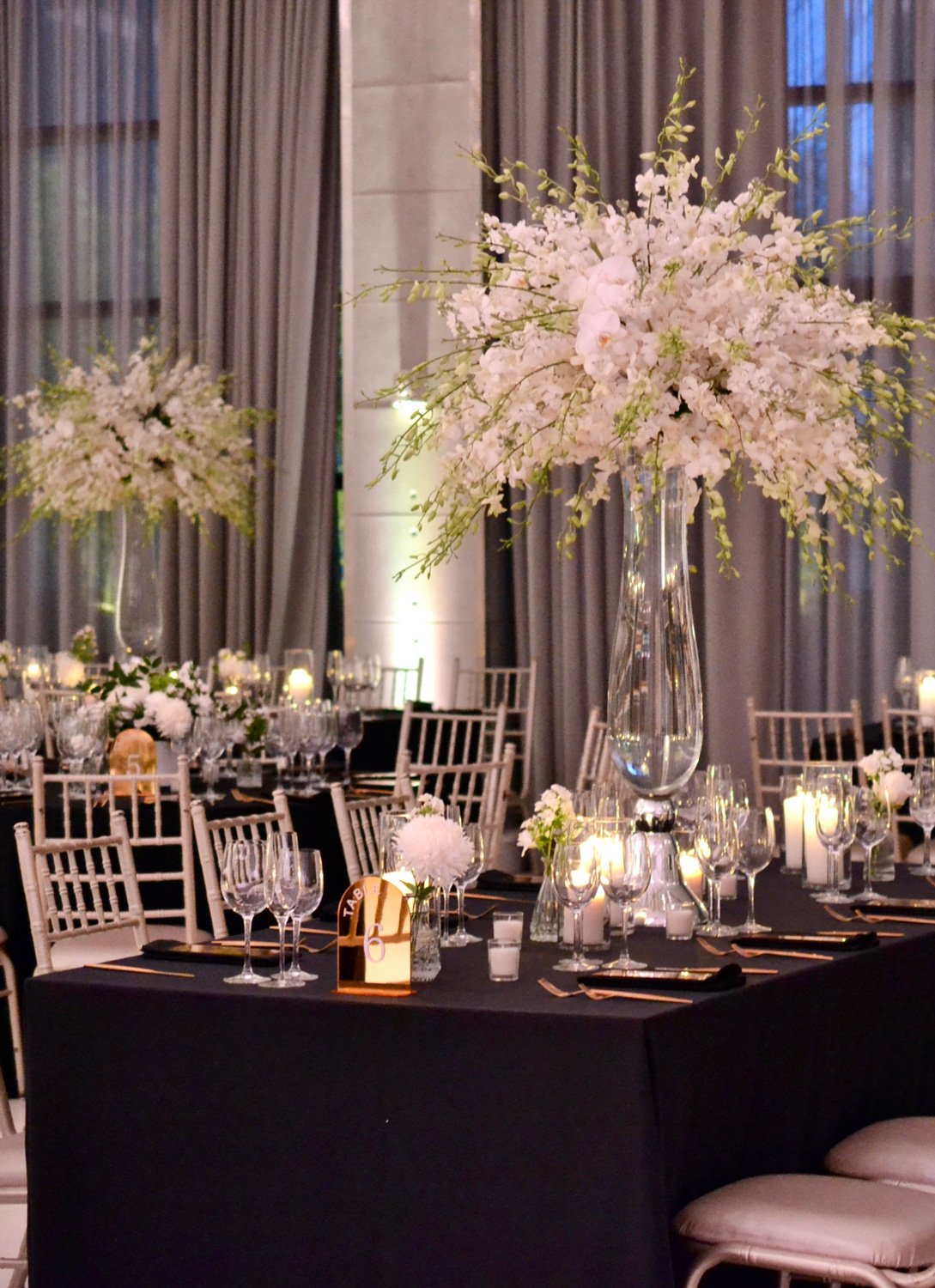 Wedding-centerpiece-The-Ravel-Hotel