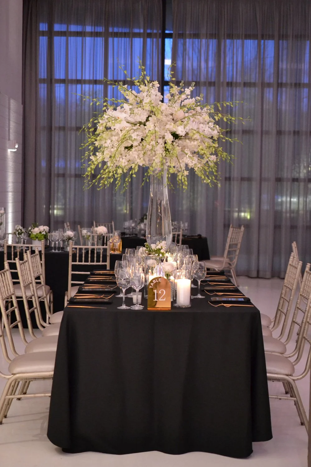 Wedding-centerpiece-The-Ravel-Hotel