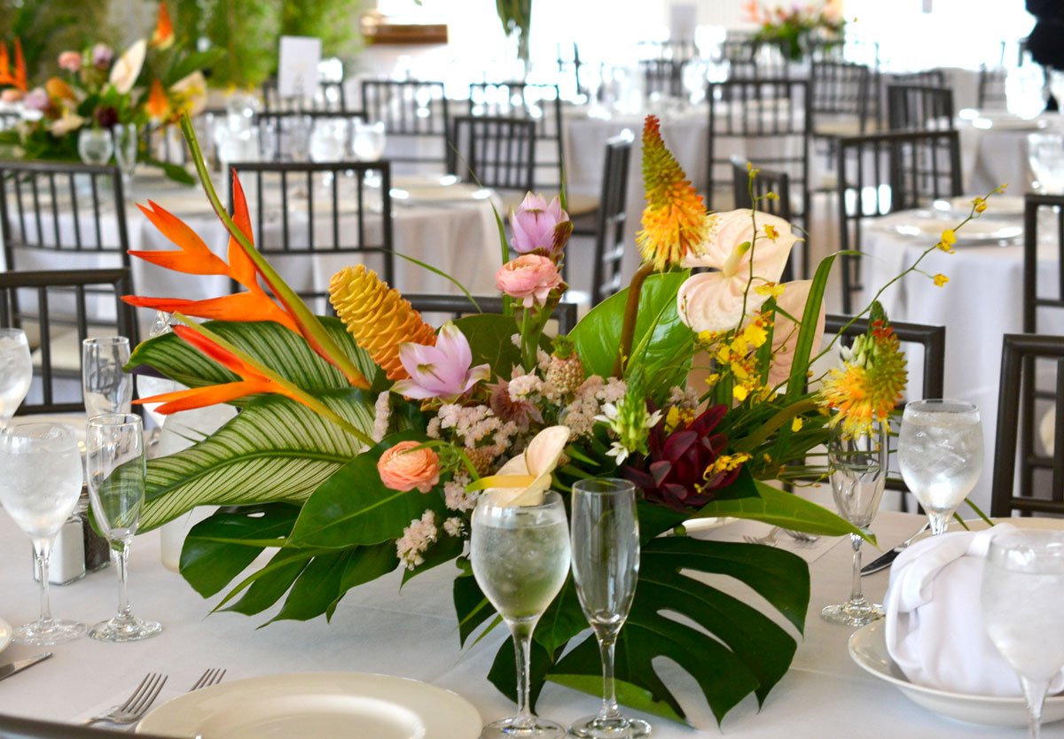 Tropical-Wedding-Centerpiece.jpg