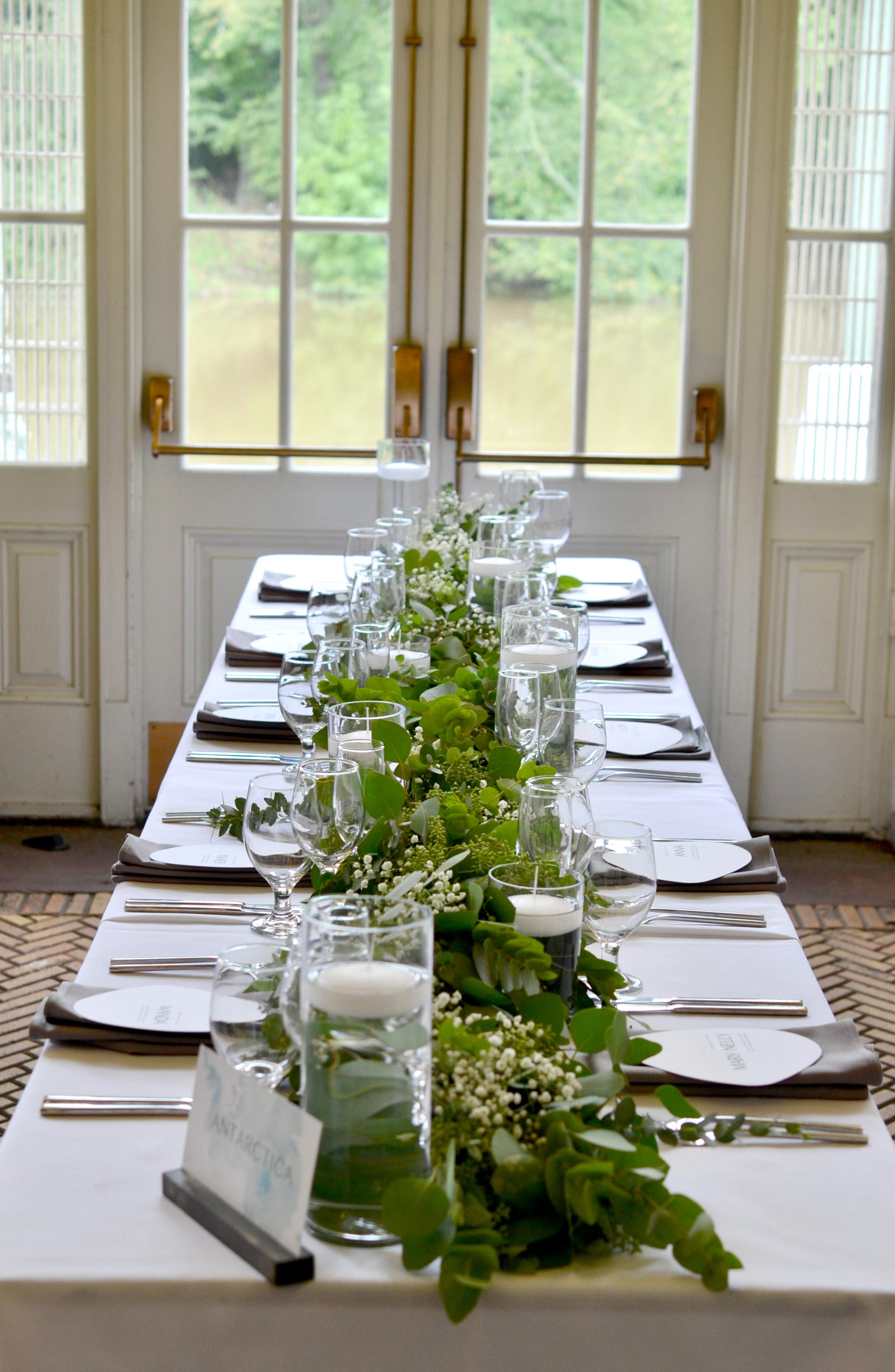 Wedding-table-garland-Purslane-at-the-Boathouse-Prospect-Park-Brooklyn-New-York