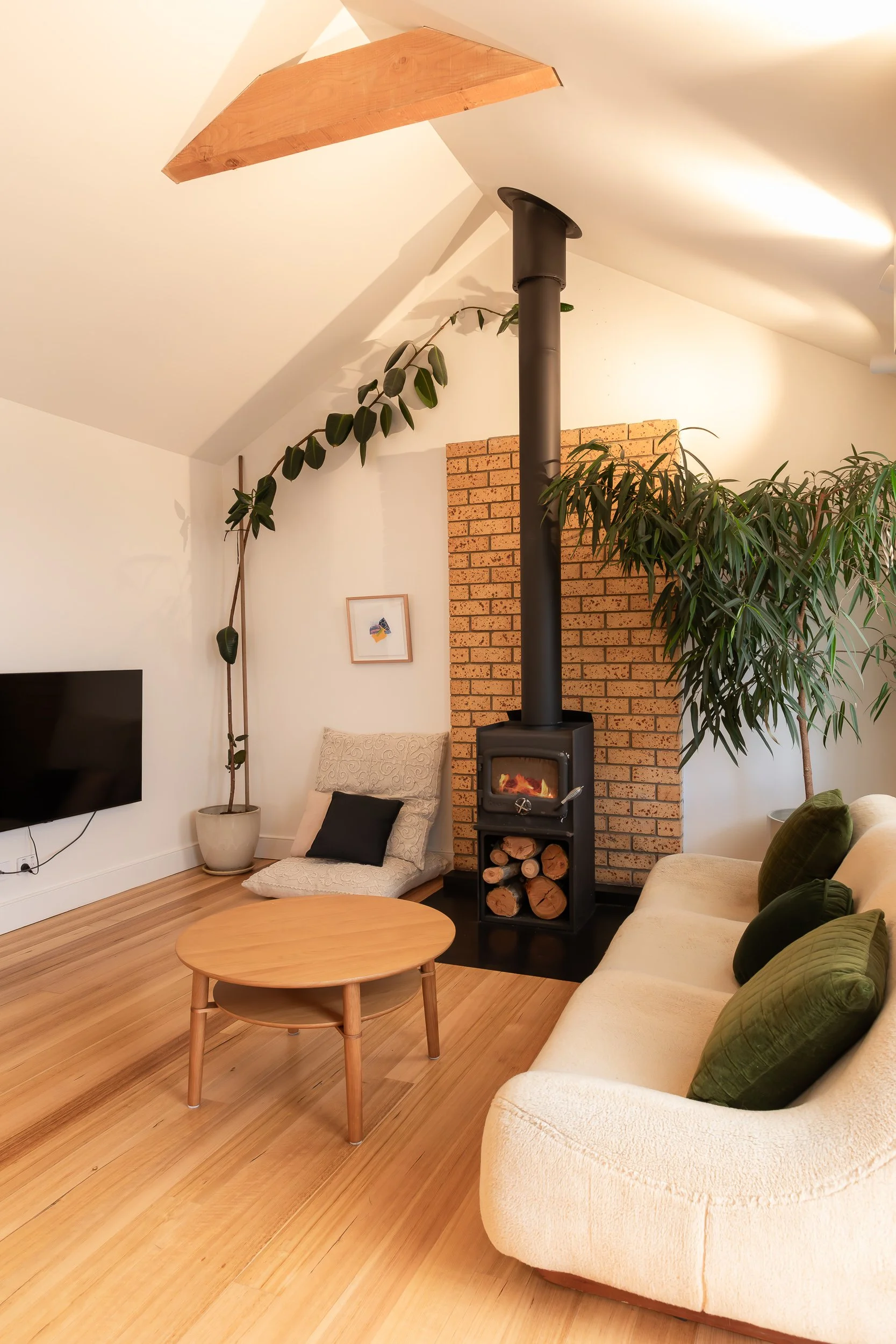 NMP_8515_FirstAve AirBnB_LR_©NatashaMuhall.jpg