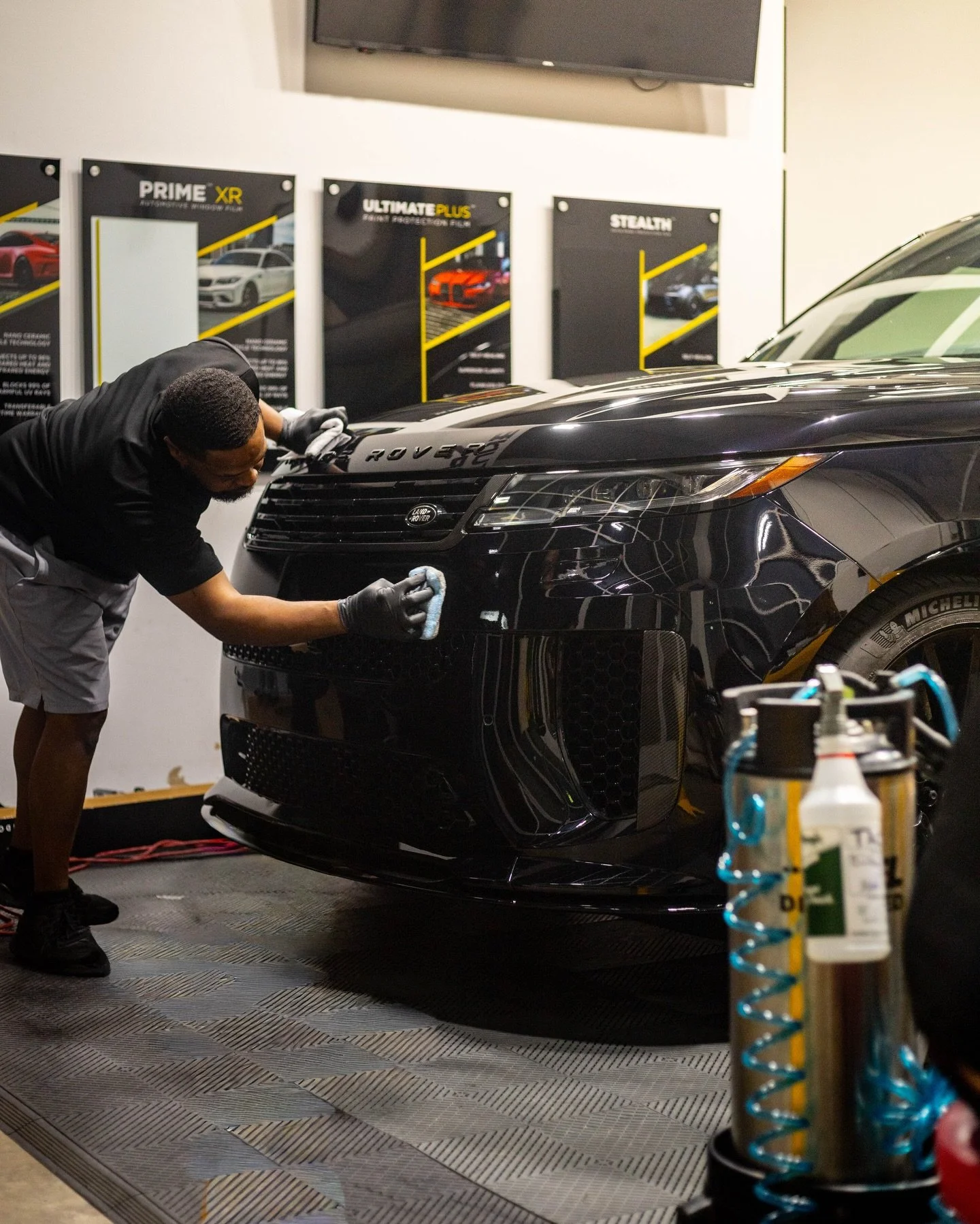 Hope y&rsquo;all are staying warm out there after Texas decided to flip this switch 

#FortuneWraps #Plano