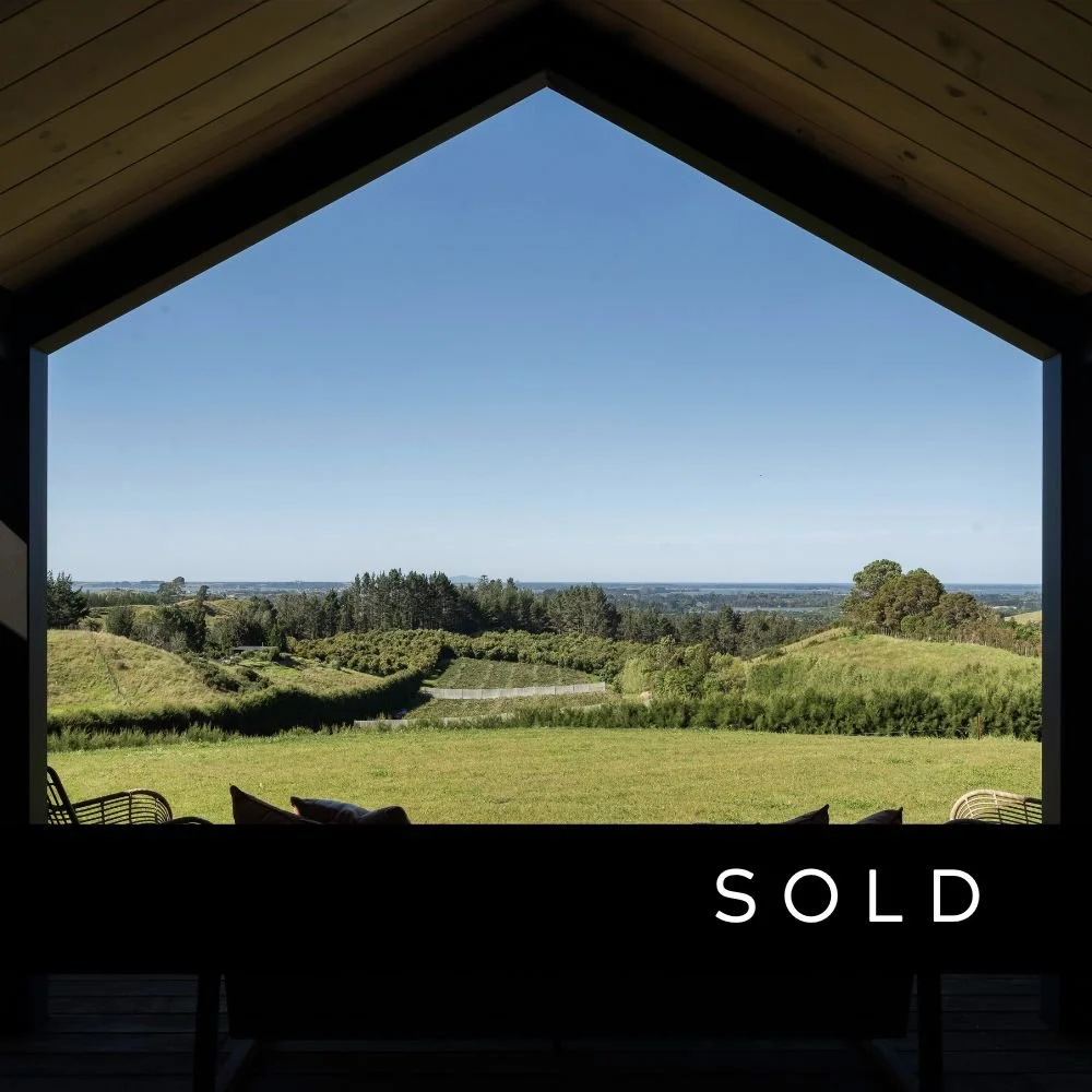  The Hideaway
 257J Whakamarama Road  Whakamārama