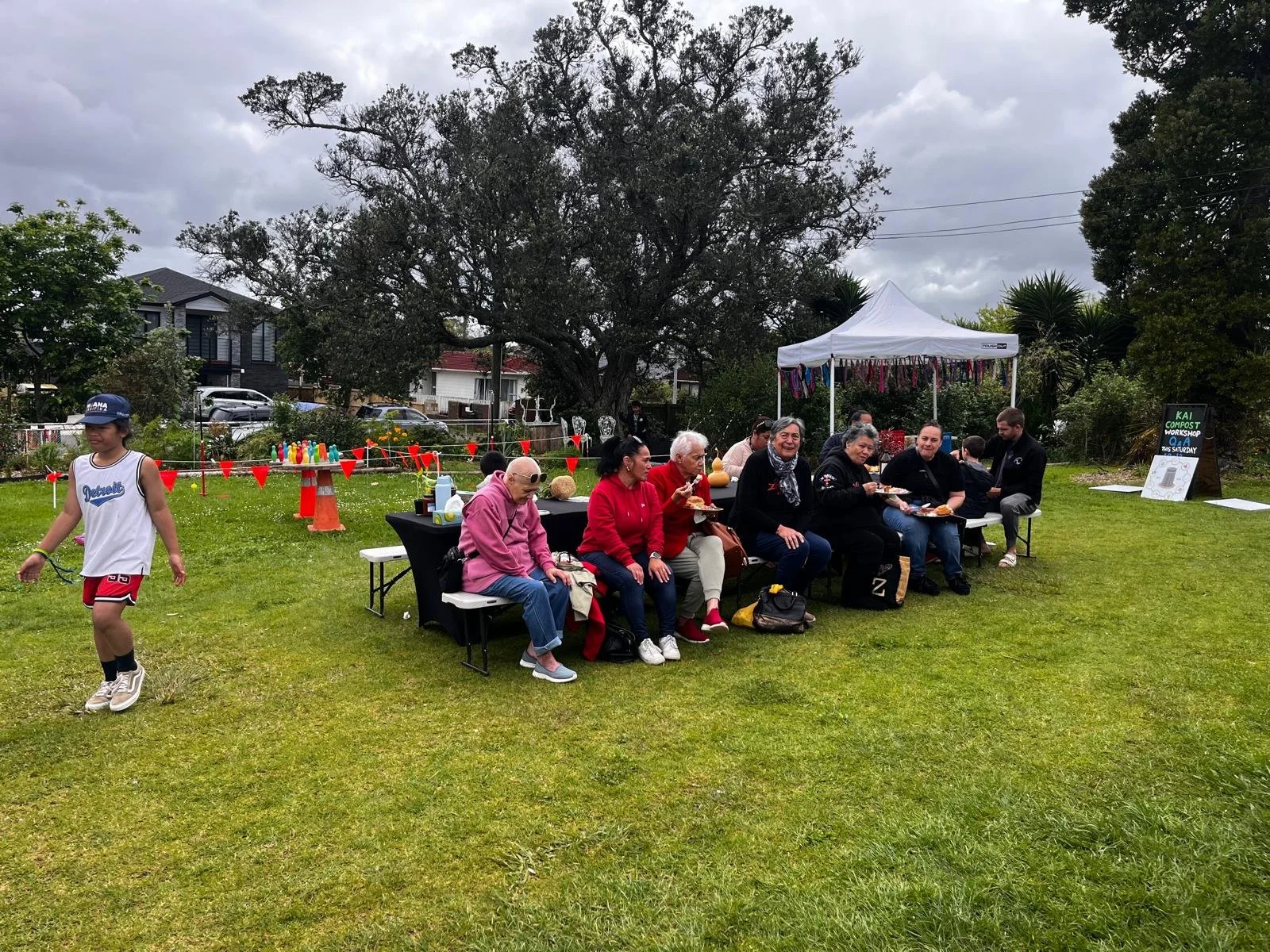 Neighbours Day October 2025