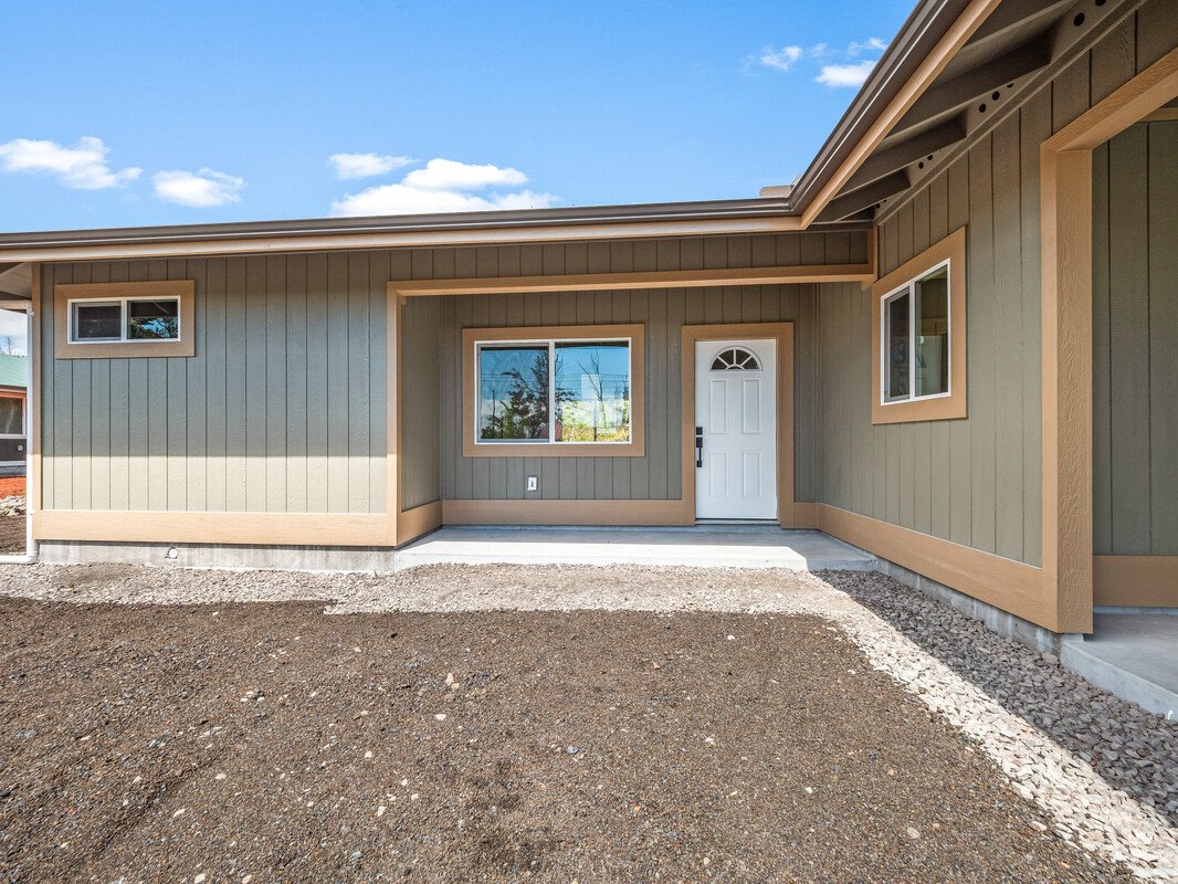 24_162158_Emerald_Drive5_mls.jpg