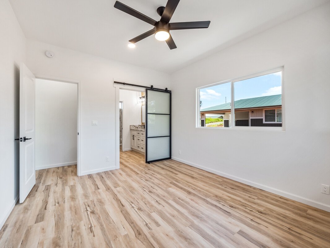 74_162158_Emerald_Drive55_mls.jpg