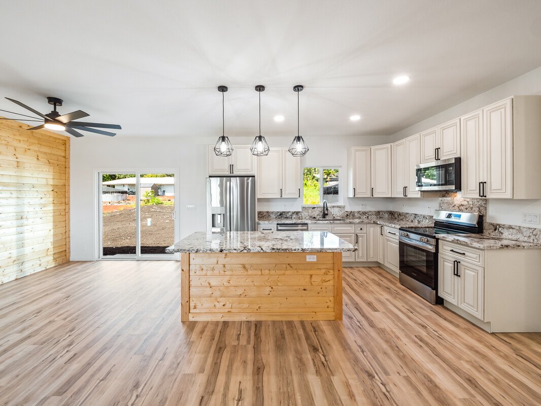 46_162158_Emerald_Drive27_mls.jpg