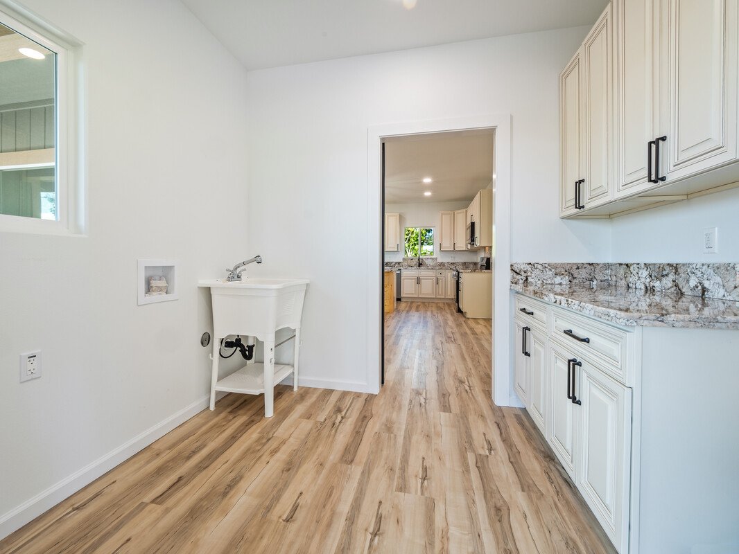 41_162158_Emerald_Drive22_mls.jpg