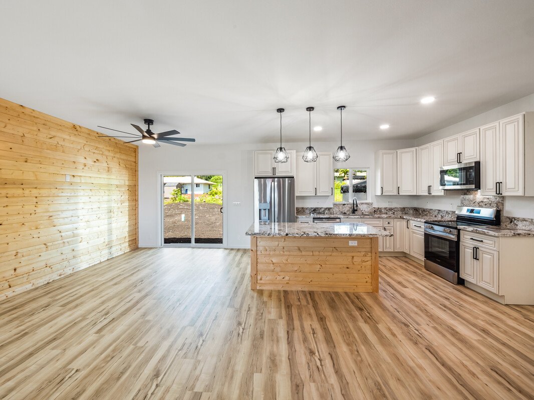 47_162158_Emerald_Drive28_mls.jpg