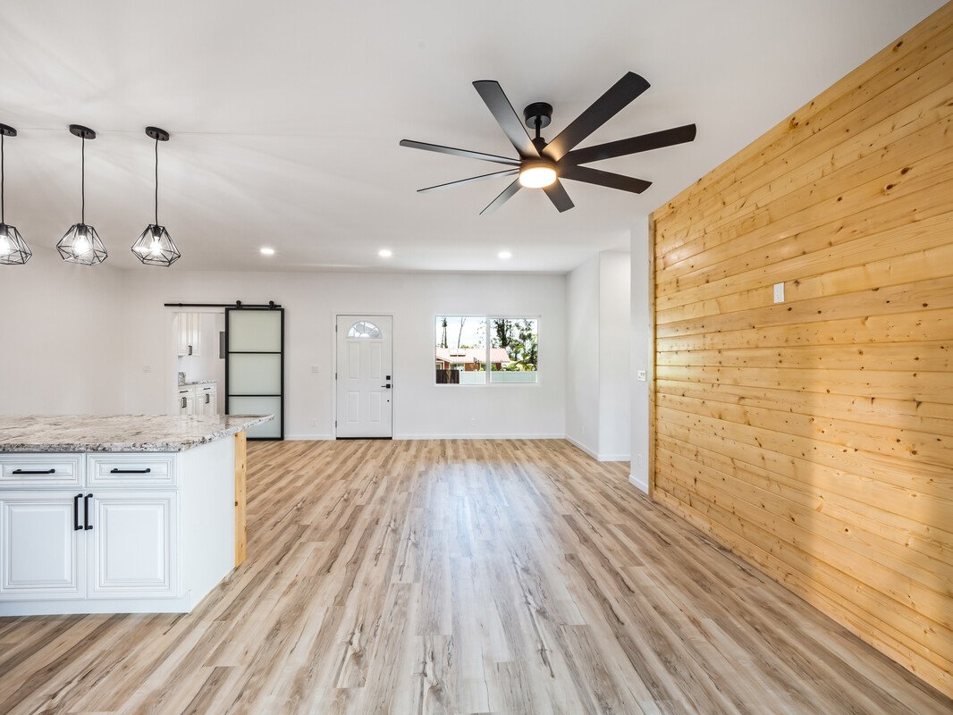 51_162158_Emerald_Drive32_mls.jpg