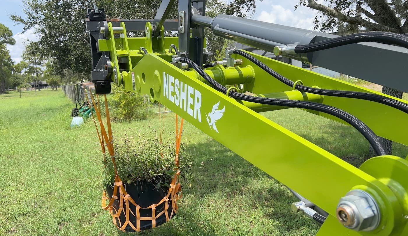 NESHER L1400 with cargo net.jpg