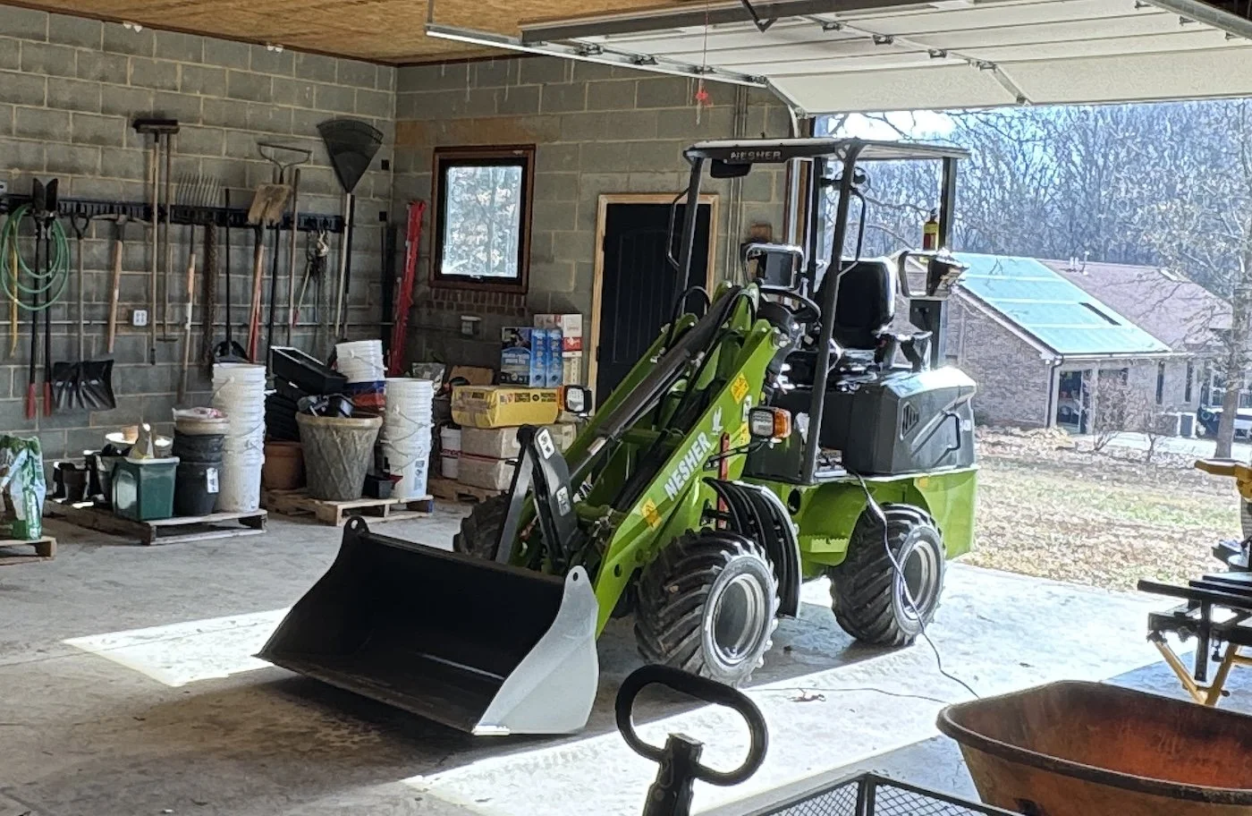 North-Carolina-NESHER-L1400-loader.JPG