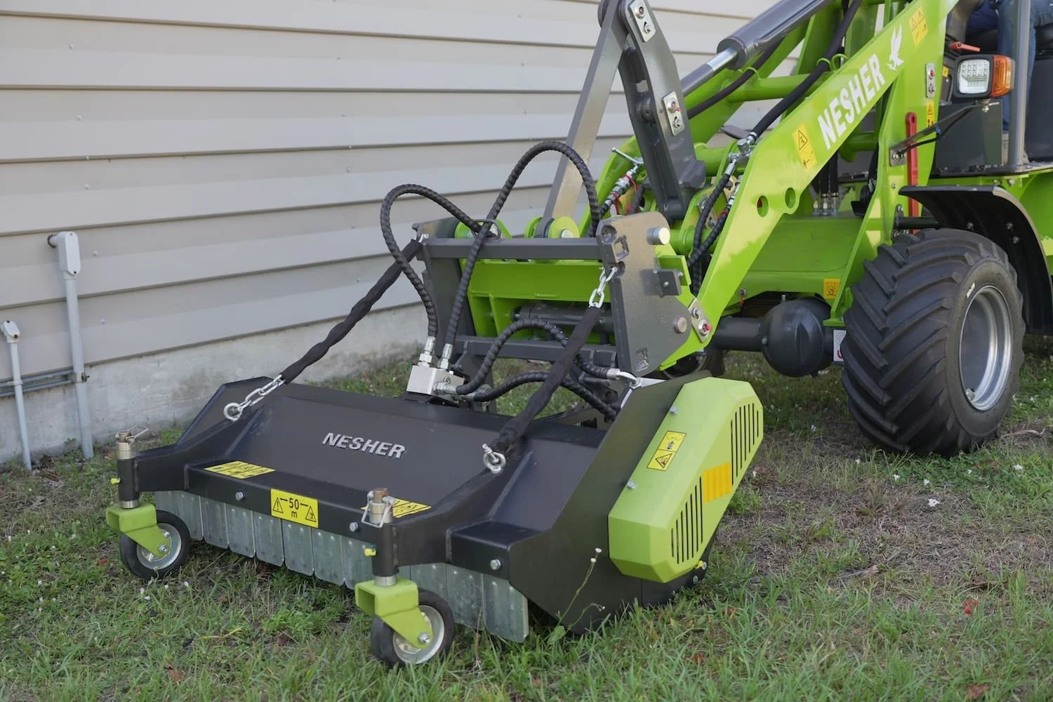 NESHER-flail-mower-l1400-1.jpg