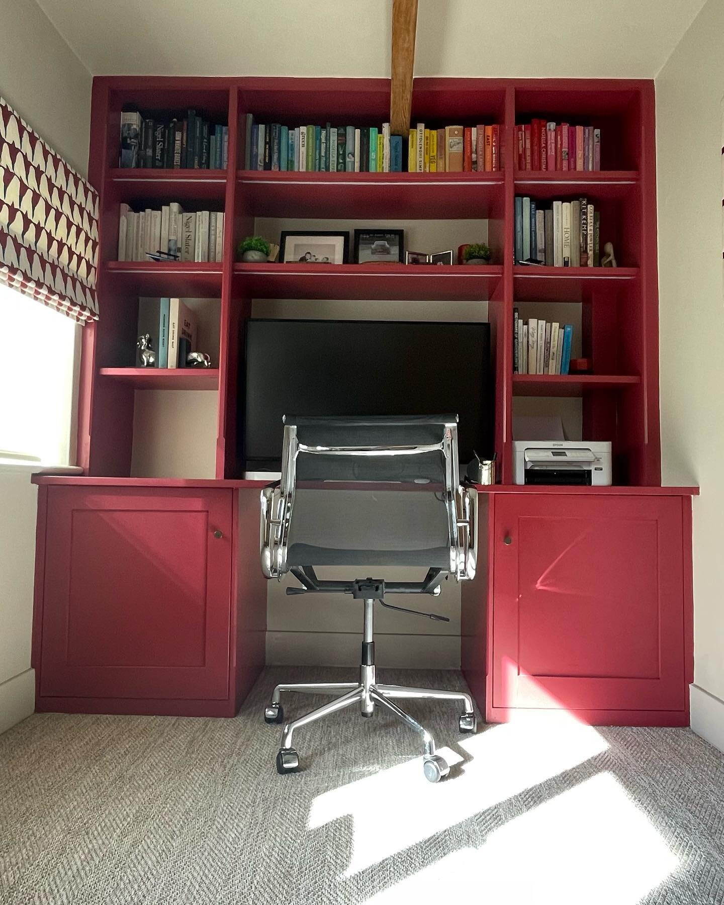 A lovely little study in Hampshire&hellip; a small awkward space. We designed the joinery to house books, photos, nik naks, a printer and an enormous screen! 
We painted the joinery in @farrowandball Radicchio (a favourite of ours) 
The flooring is @