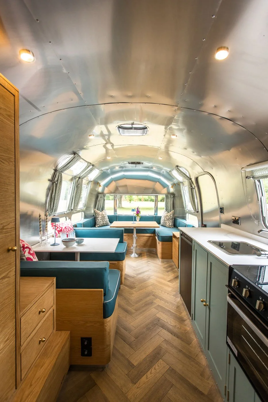 The-Airstream-16.jpg
