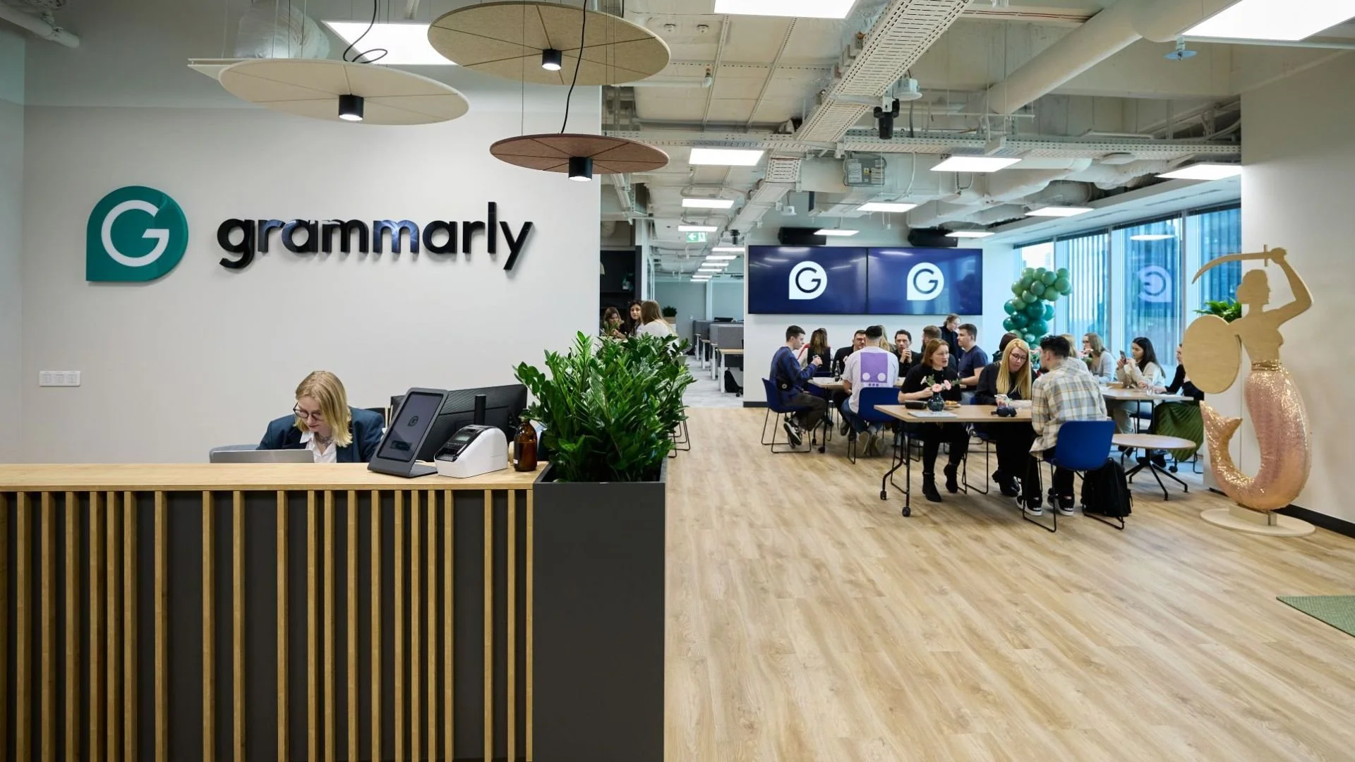 Grammarly Chooses Poland featured visual